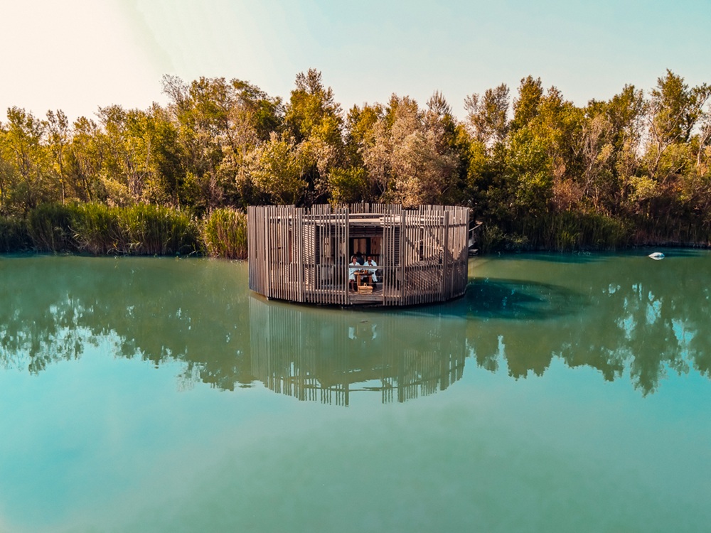 Cabane Spa Essentielle : une évasion sur pilotis en Provence à Sorgues — environnement naturel