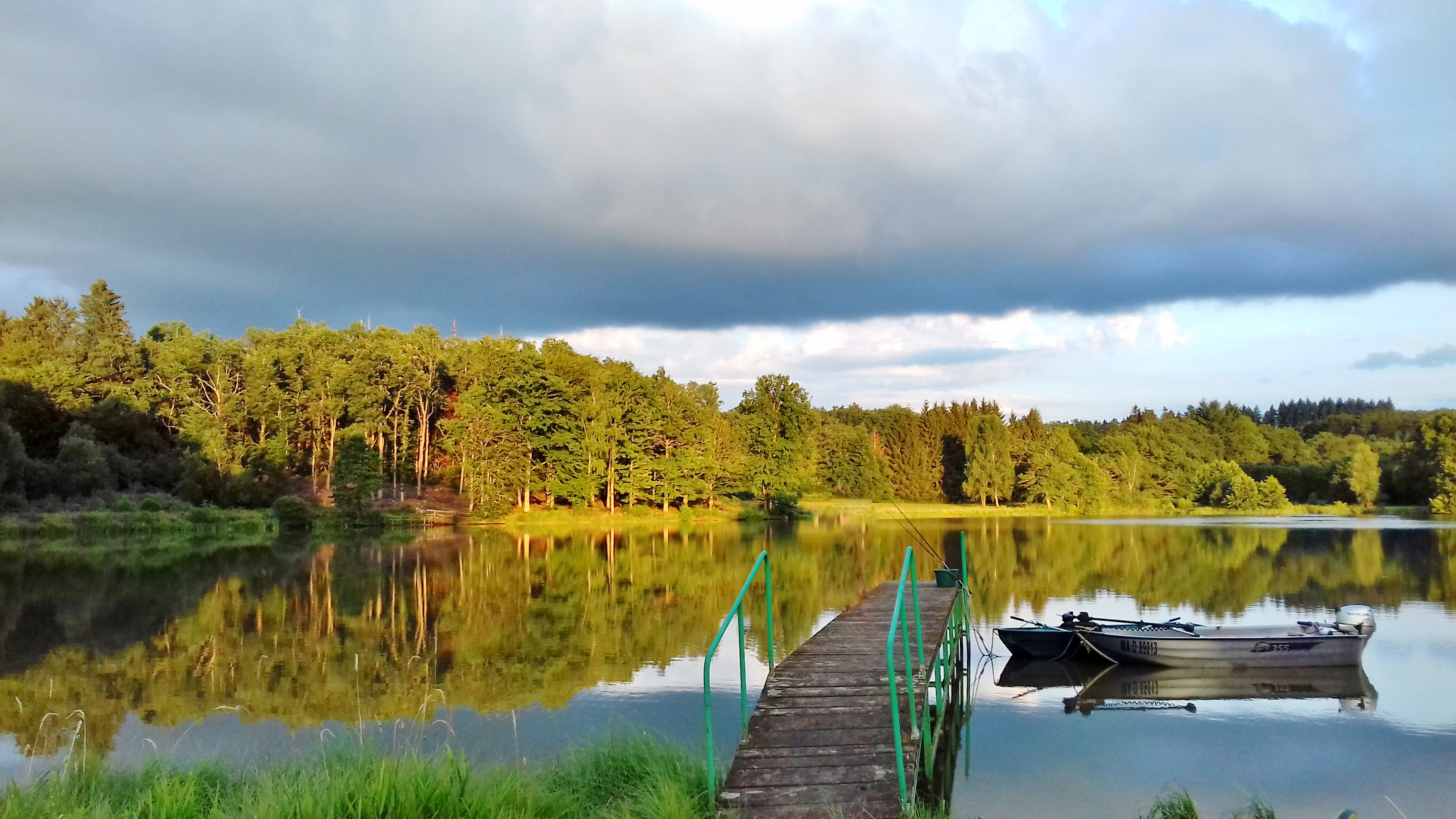 Le Bateau Perché : une expérience unique en Auvergne à Condat-En-Combraille — détail architectural