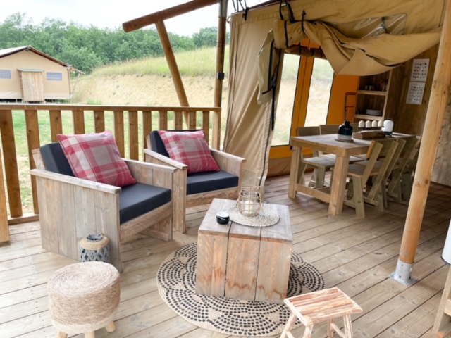 Ecolodge Dreamer : un lodge safari au cœur des Midi-Pyrénées à Biran — espace de vie