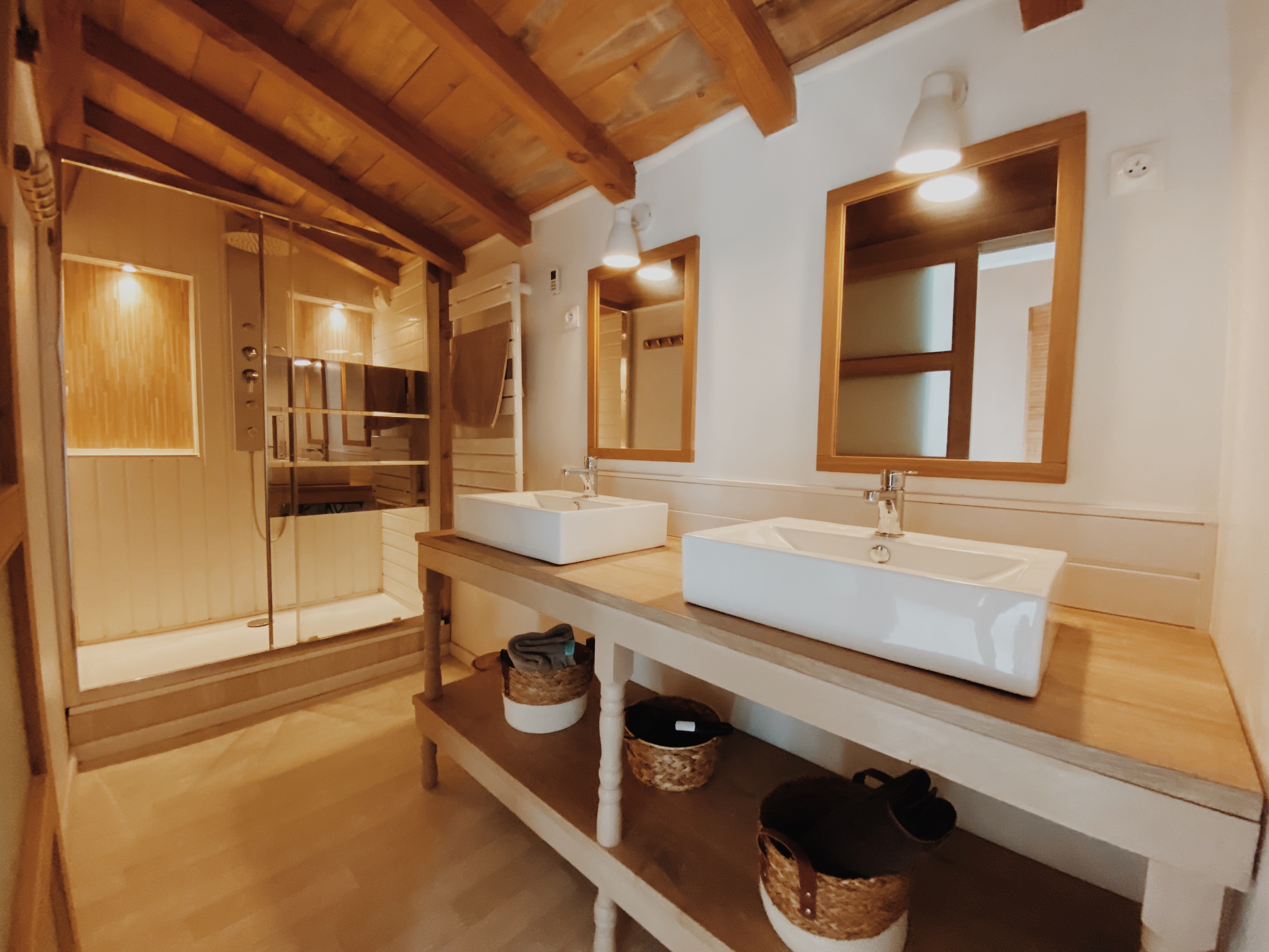 Domaine de Saint Florent & Spa — Maison insolite avec jacuzzi à Deux-Sèvres à Niort — cuisine
