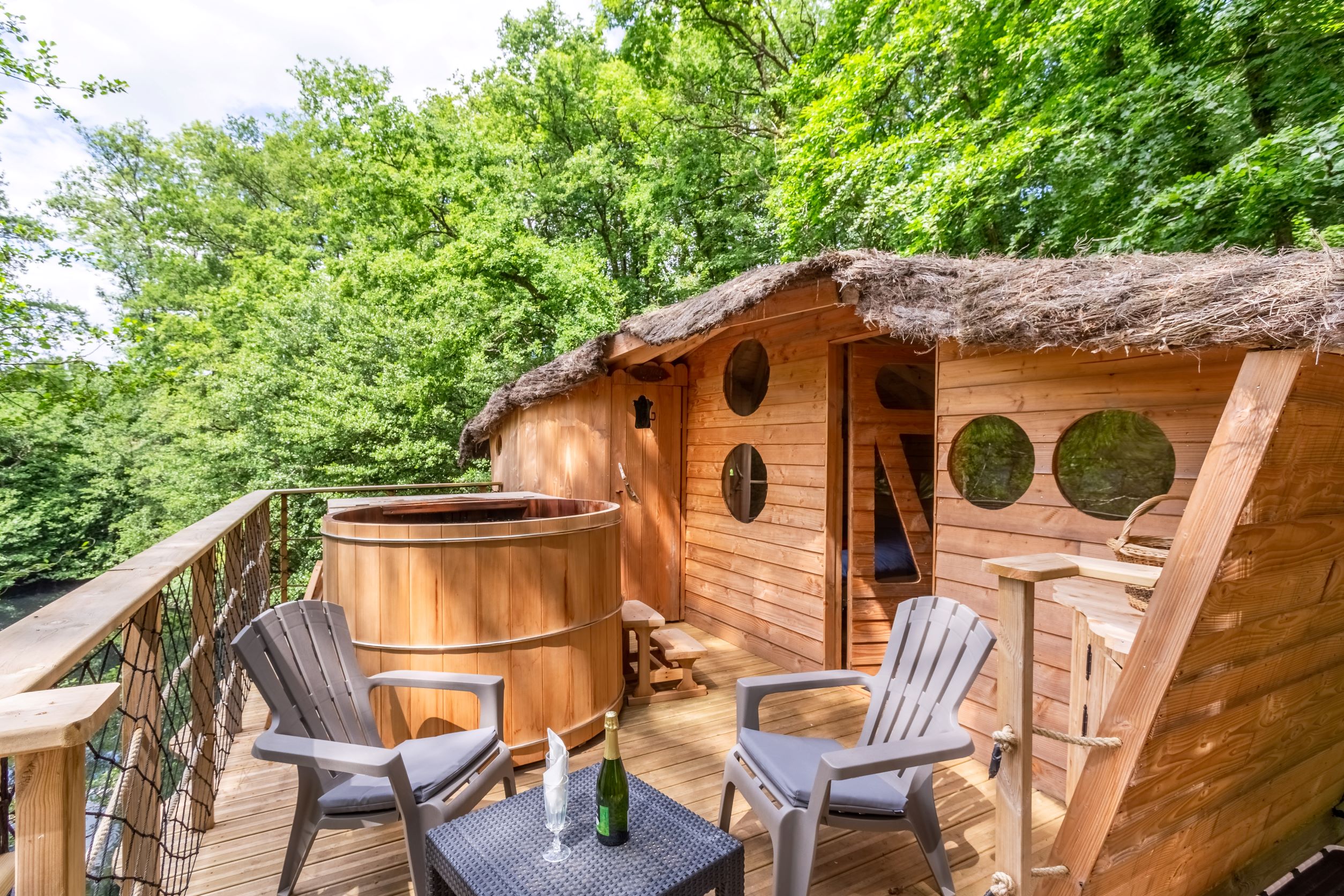 Cabane SPA Prague : une escapade suspendue en Pays de la Loire