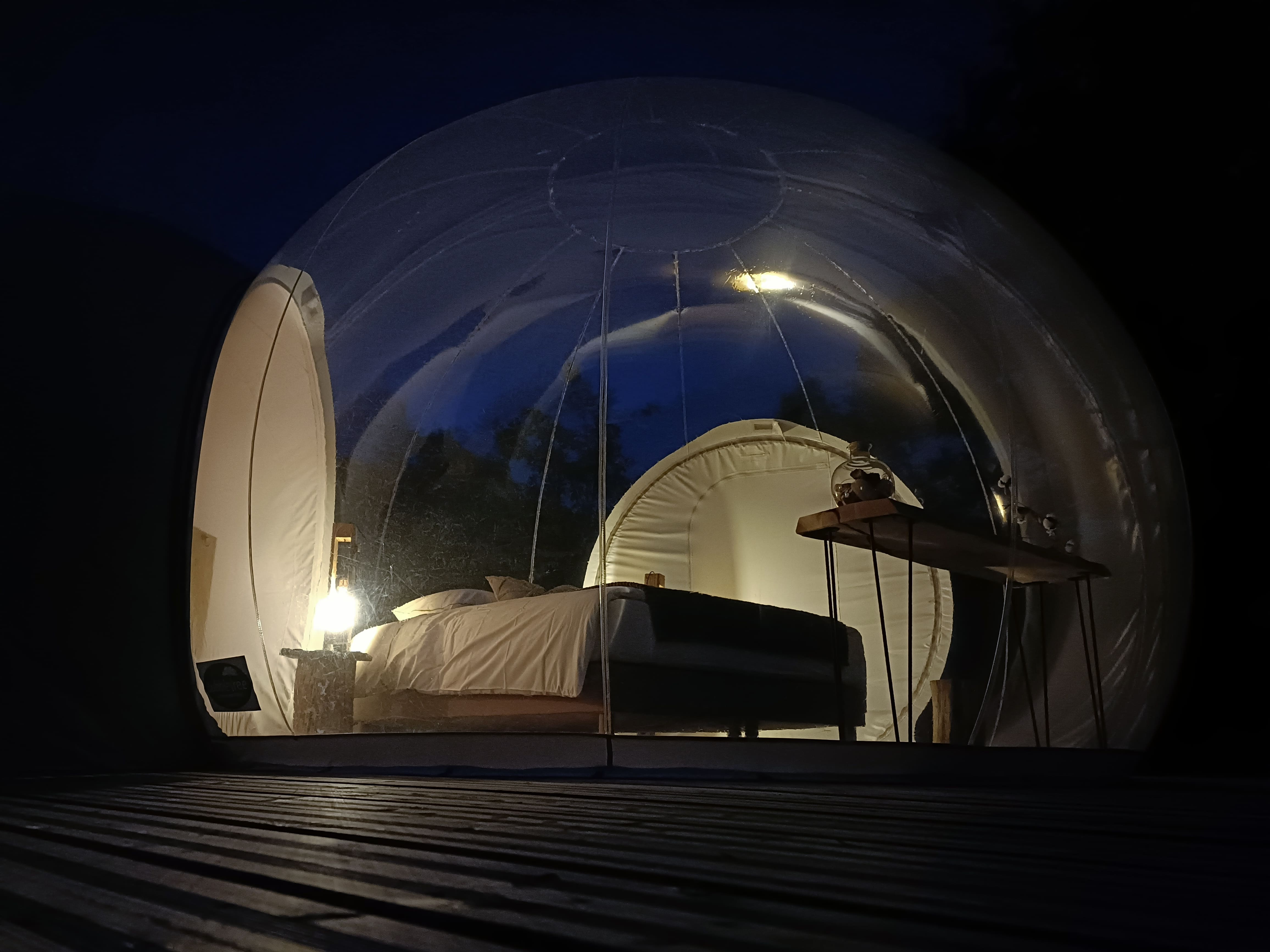 L'Ode à l'évasion — Bulle transparente avec spa à Vienne à Vienne — vue intérieure