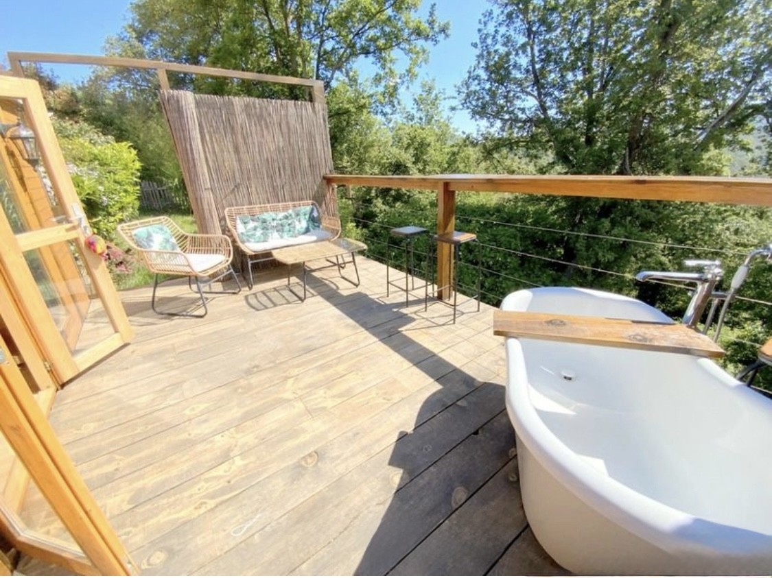 Tiny house MURATO — Escapade avec baignoire extérieure en Haute-Corse à Murato — espace de vie
