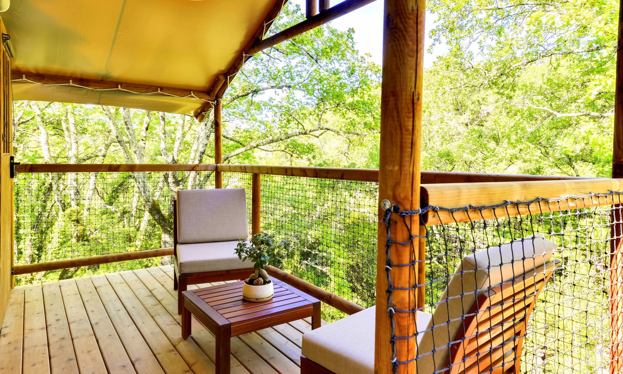 Le Vallon : un ecolodge enchanteur en Rhône-Alpes à Balazuc — salle de bain