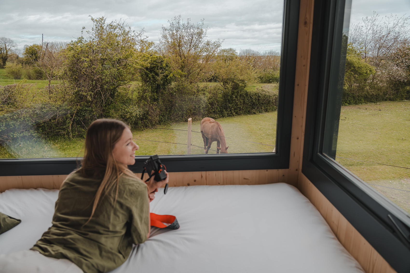 Une Tiny House moderne au cœur de la Basse-Normandie à Landes-Sur-Ajon — espace de vie