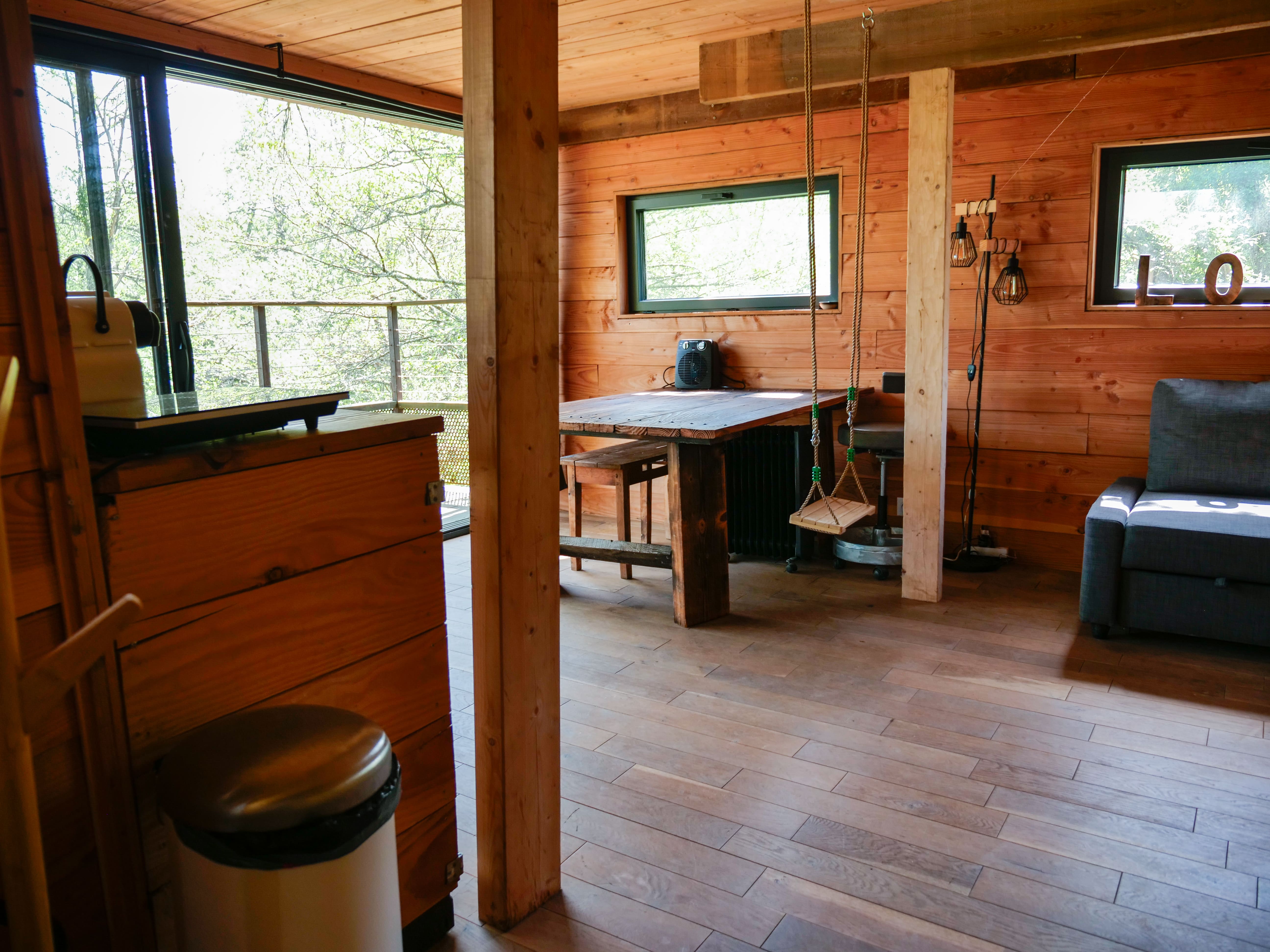 Photo 5/9 — Cabane « Une cabane perchée au bord d'un lac privé en Aquitaine » à Sadirac Gironde