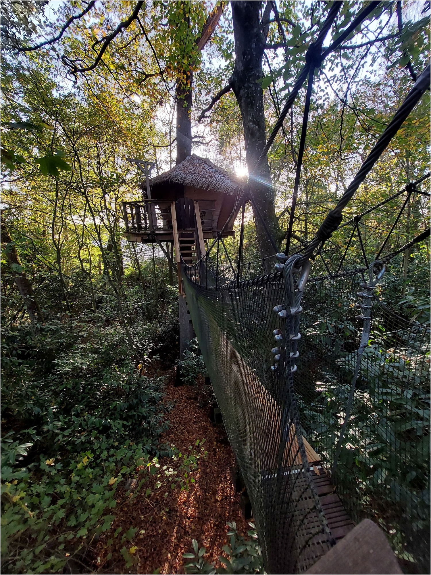 Cabane Zen perchée — Nuit romantique à 8m en Charente-Maritime à Pessines — salle de bain
