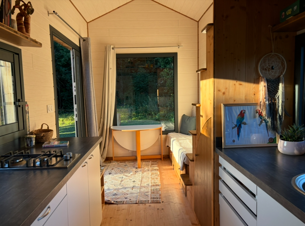 La Tiny de Mary — Tiny House avec spa à Gonneville-sur-Mer à Gonneville-sur-Mer — chambre