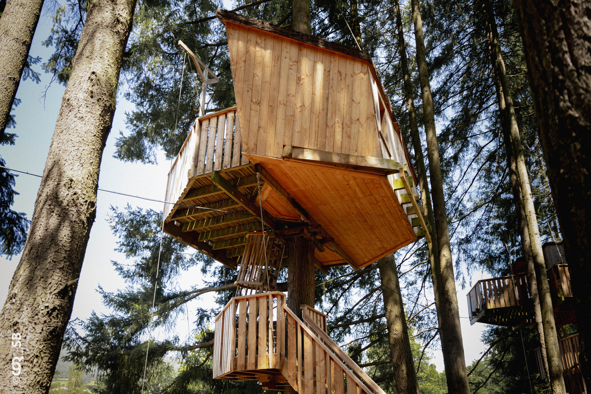 Cabane HIRONDELLE — Nuit perchée à 6m avec sauna à Rhône