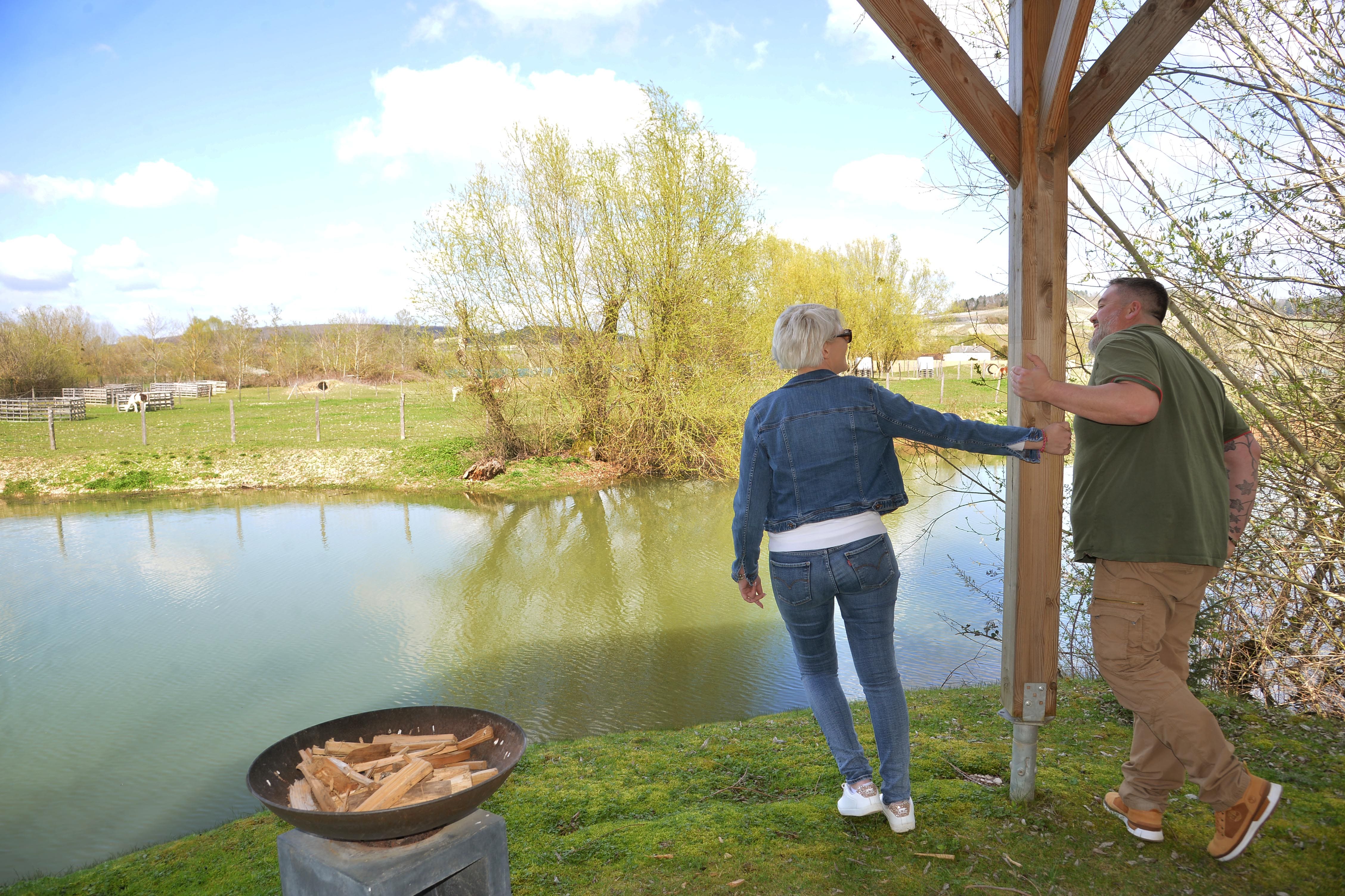 Lodge sur pilotis Duo avec spa et sauna privatif en Bourgogne à Chablis — chambre
