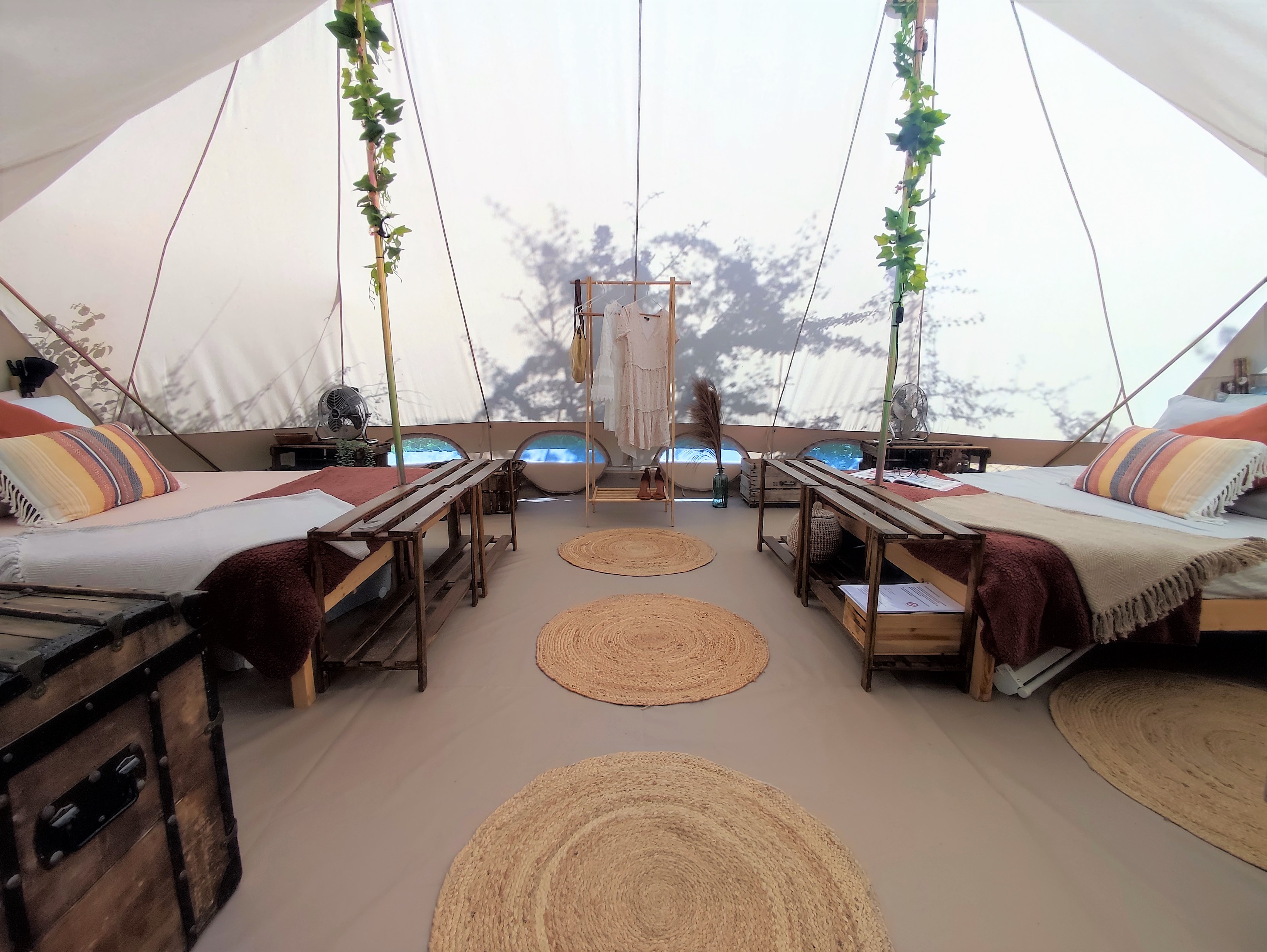 Le Campement Sous les Pins : une expérience immersive en pleine nature à Saulce-Sur-Rhône — vue intérieure