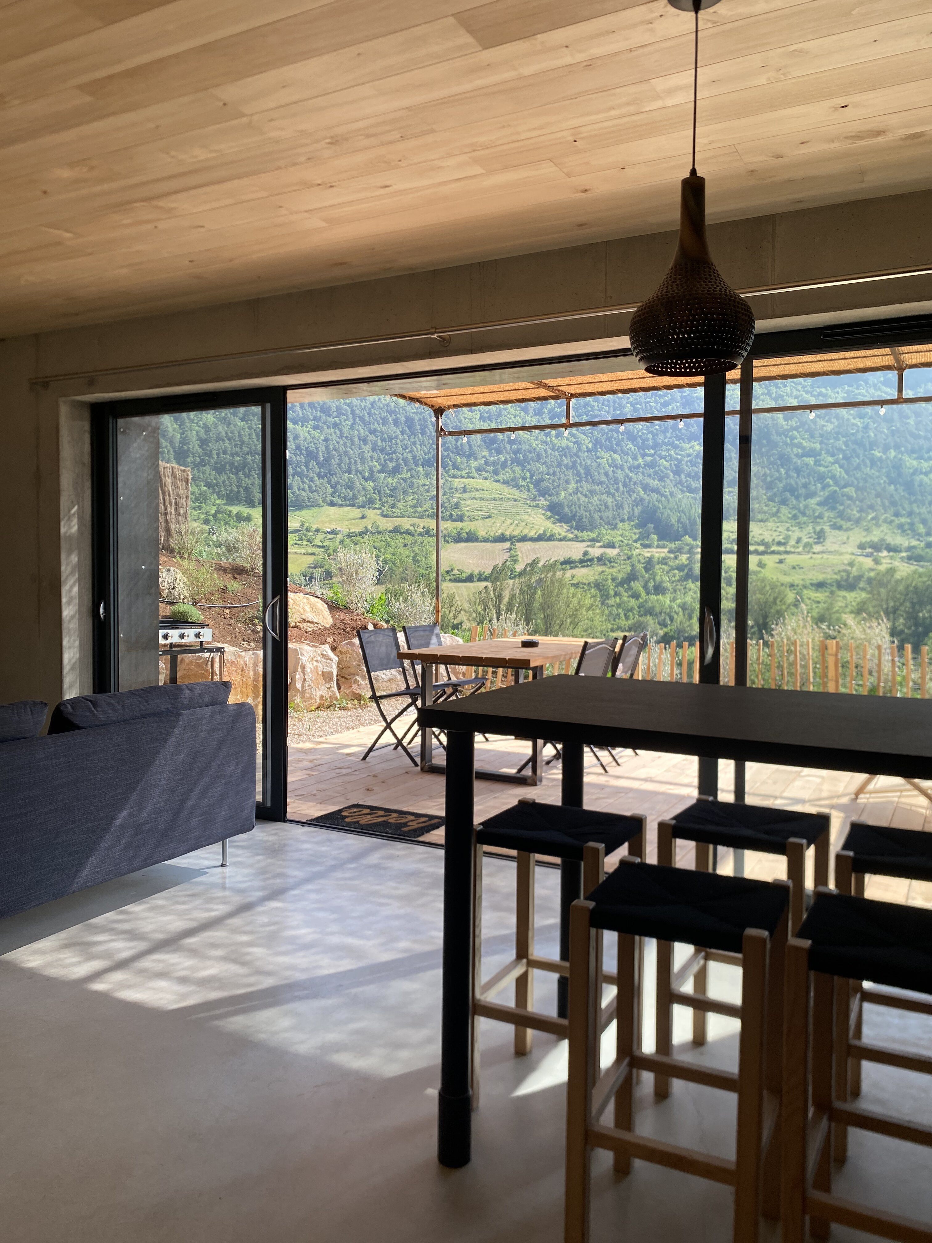 L'échappée des causses — Maison troglodyte avec spa à Aveyron à Saint-Jean-du-Bruel — chambre