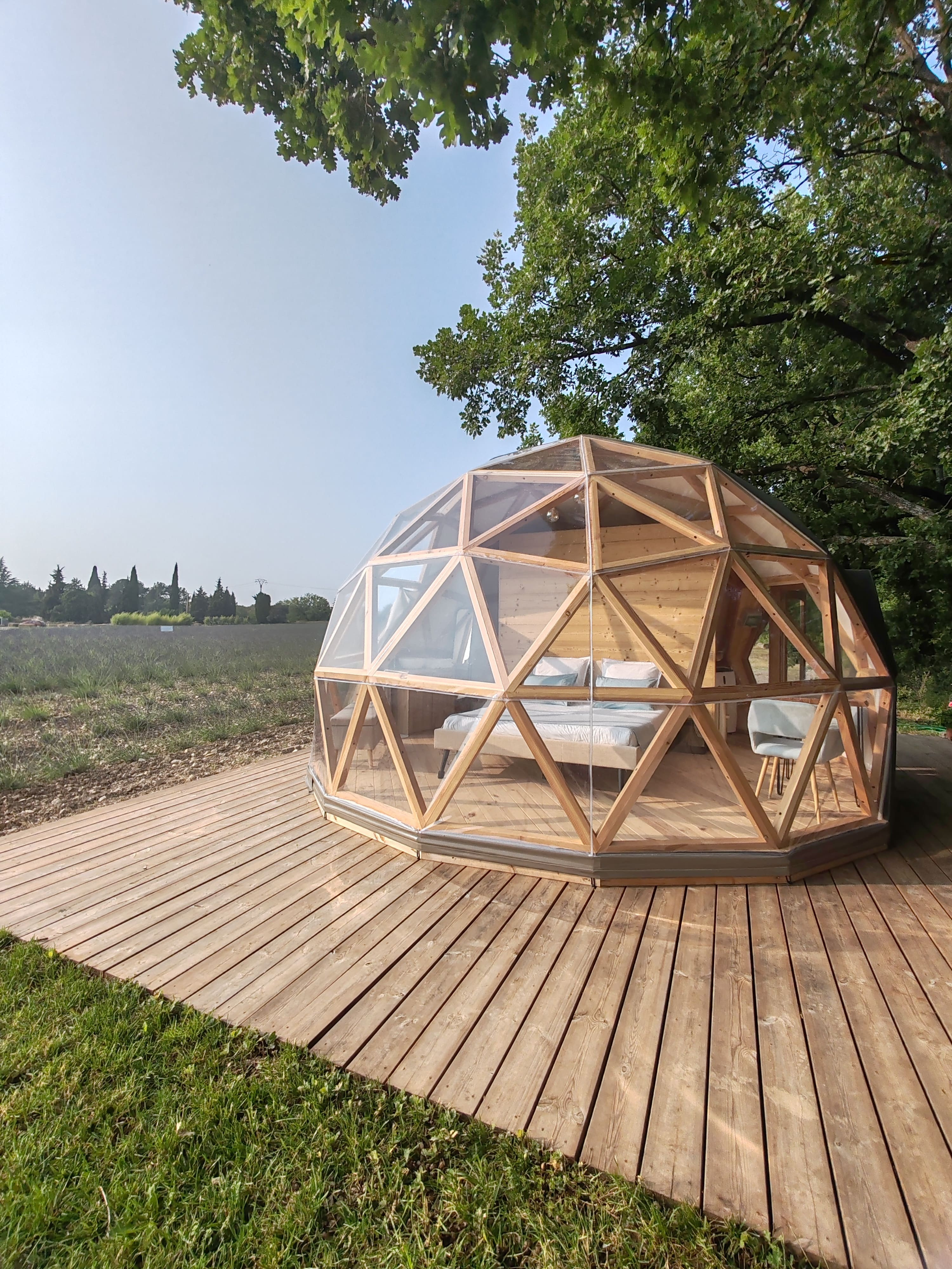 La Bulle du Lavandin — Nuit étoilée avec spa à Bouches-du-Rhône à Aix-en-Provence — espace de vie