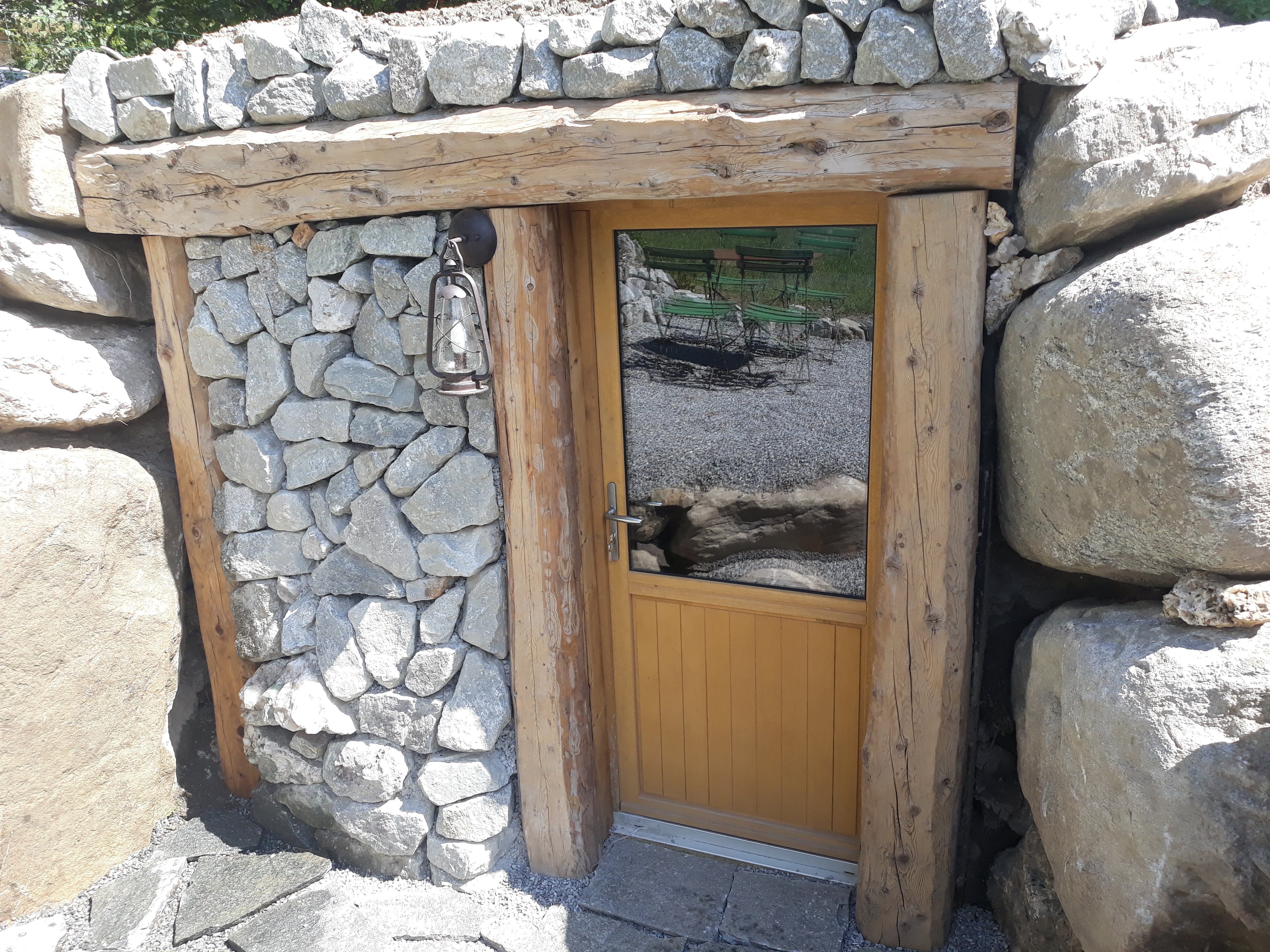 La Mine des Cristalliers — Chambre à thème avec spa à Savoie à Chambéry — vue intérieure