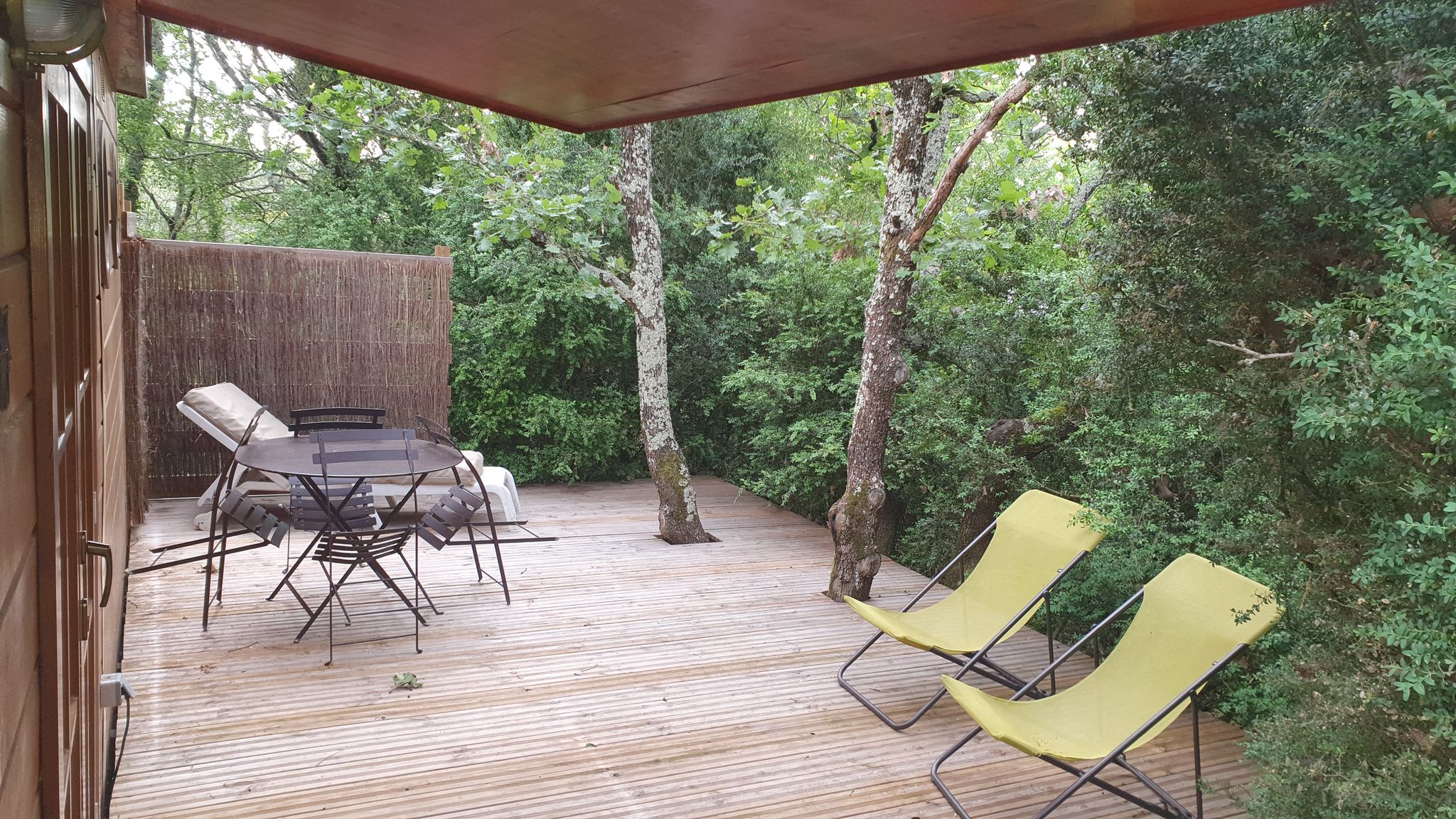 Cabane de Sam & Spa : une évasion sensorielle en Rhône-Alpes à Vogüé — cuisine