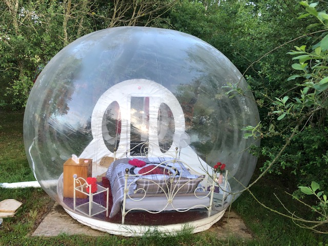 La bulle des 2 arbres de la sagesse — Nuit étoilée avec spa à Châteauroux (Indre) à Châteauroux — espace de vie