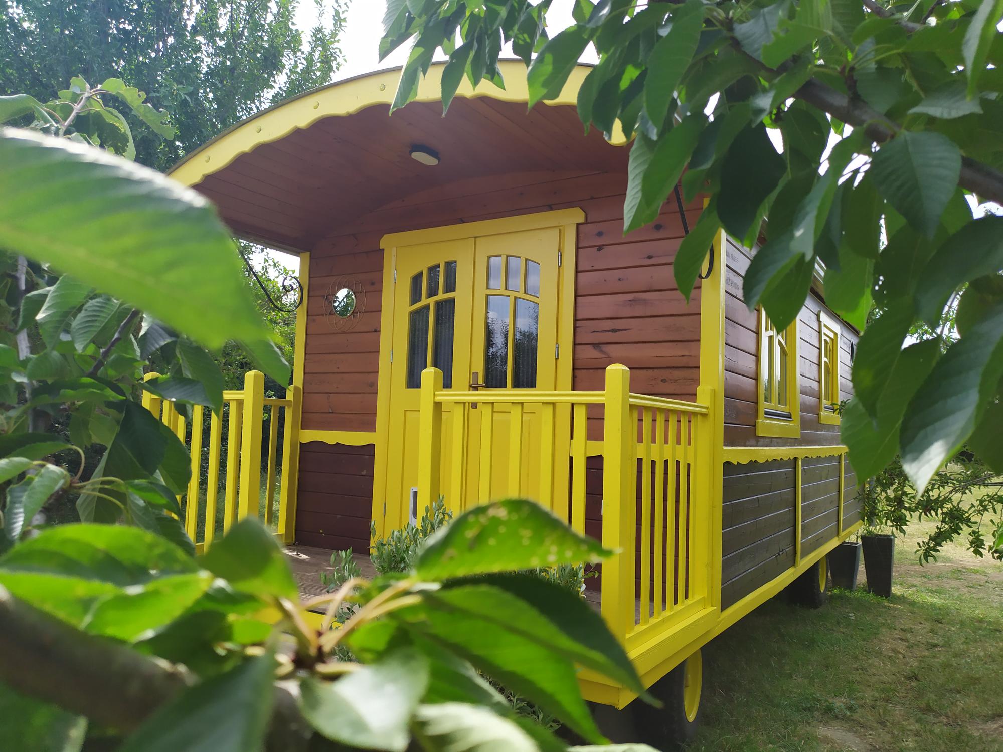 Roulotte sous le soleil — Séjour nature à La Possonnière en Maine-et-Loire à Angers — chambre
