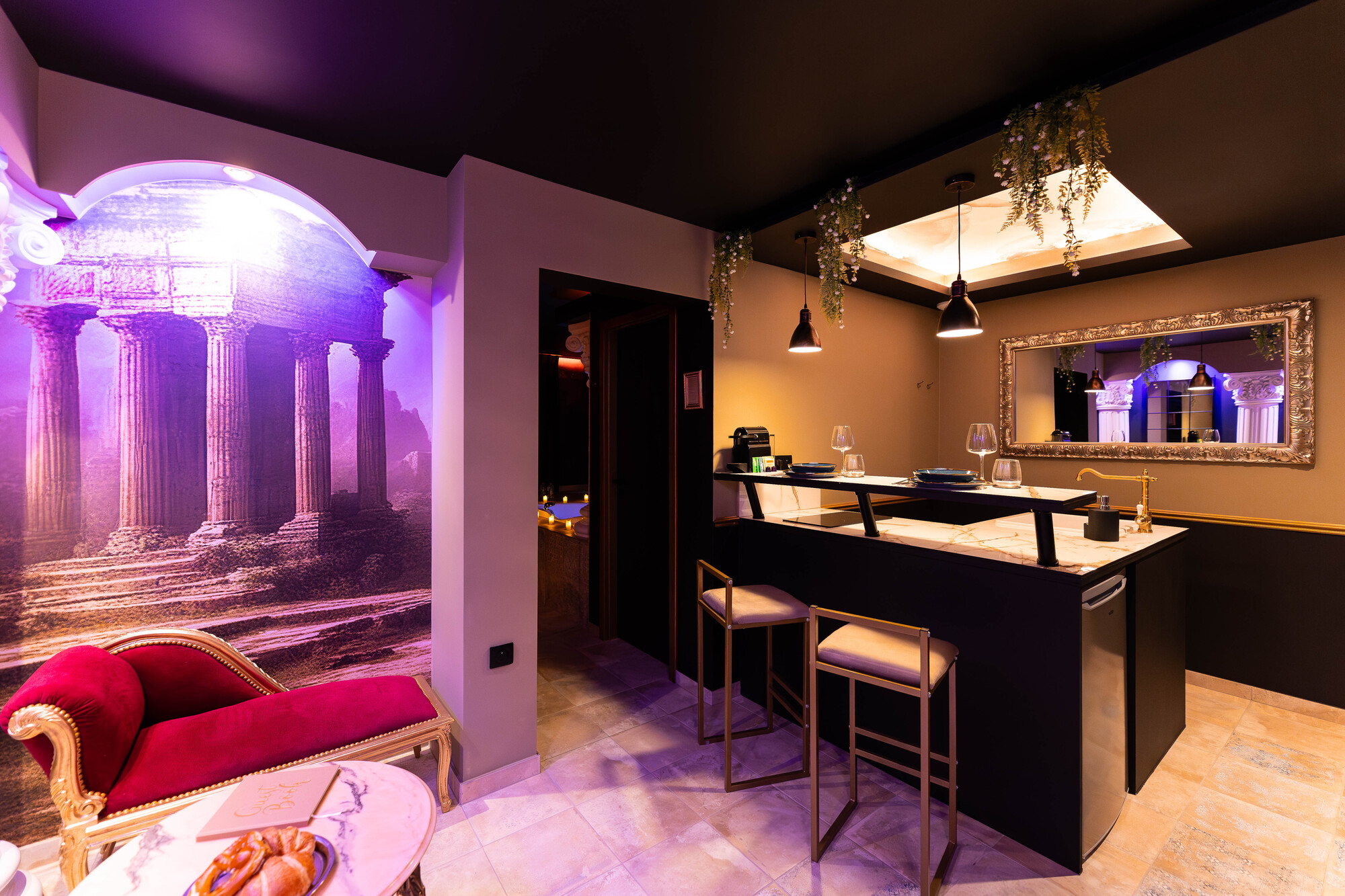 La Suite de Vénus — Chambre à thème avec Jacuzzi à Schirrhein à Schirrhein — cuisine