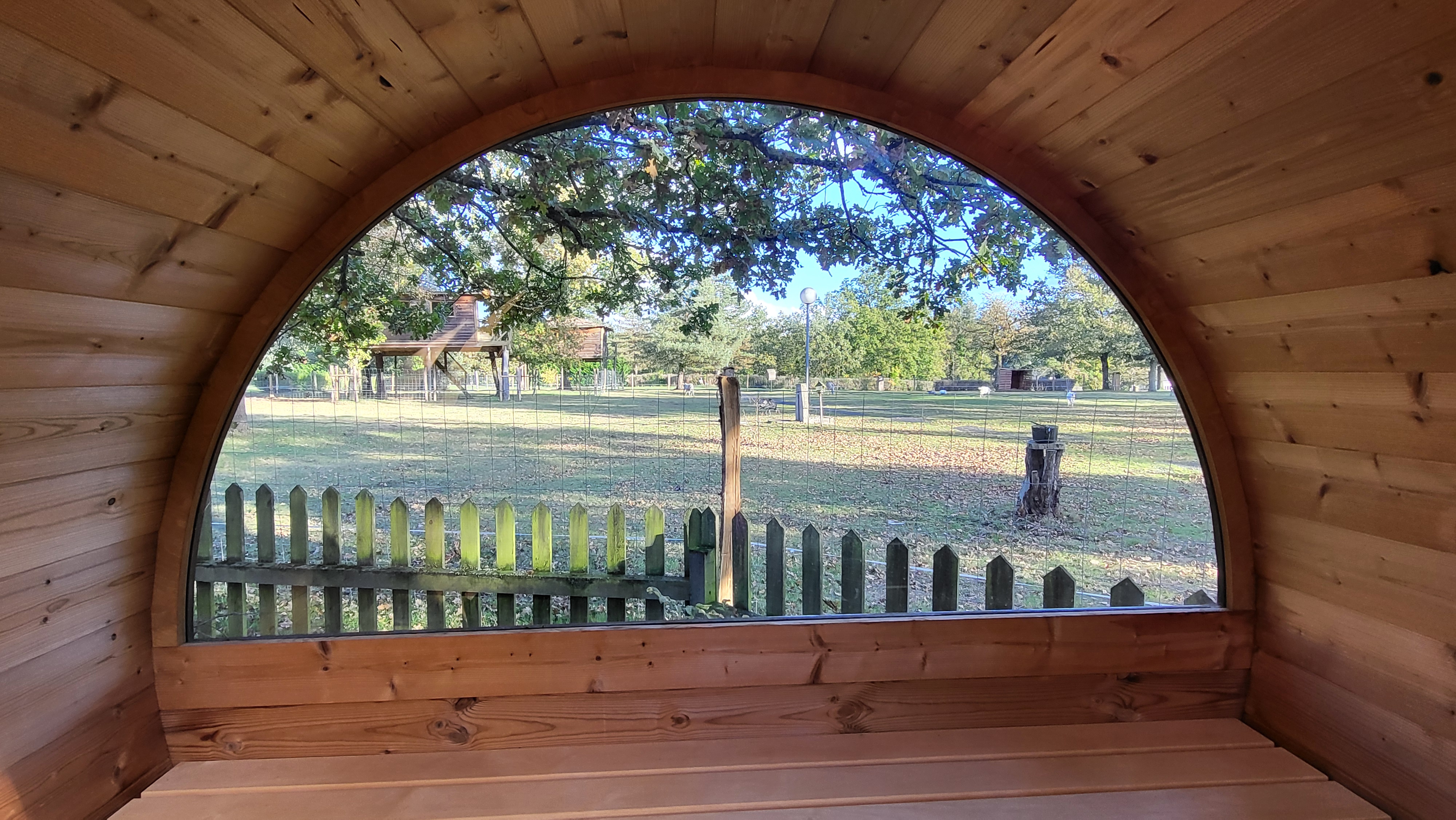 Une cabane SPA & SAUNA au cœur de la Picardie à Fere En Tardenois — vue depuis la terrasse