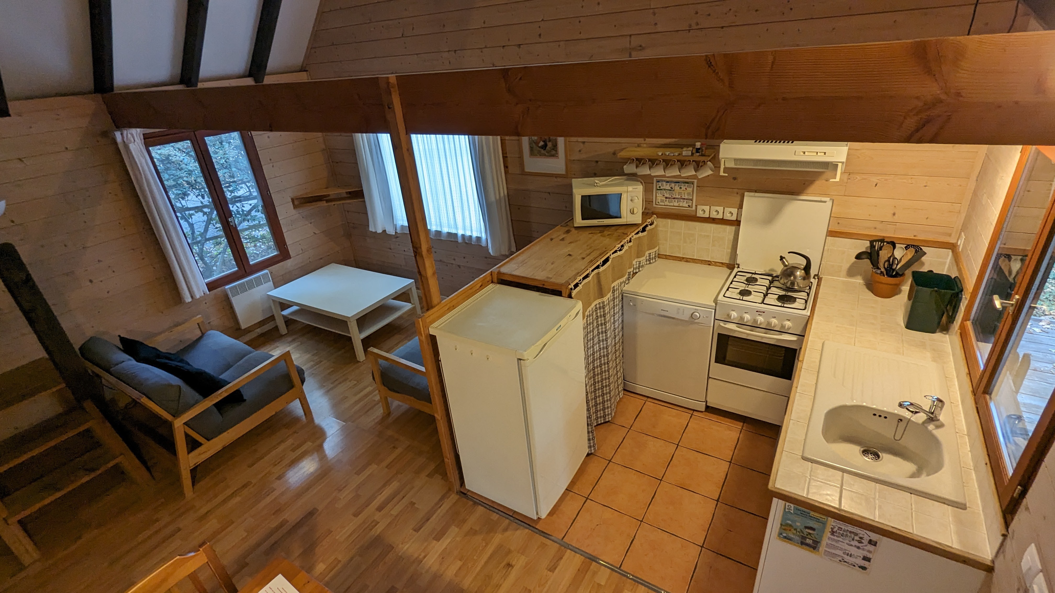 Chalet en bois de style néo-zélandais : une évasion en Aquitaine à Biron — détail architectural