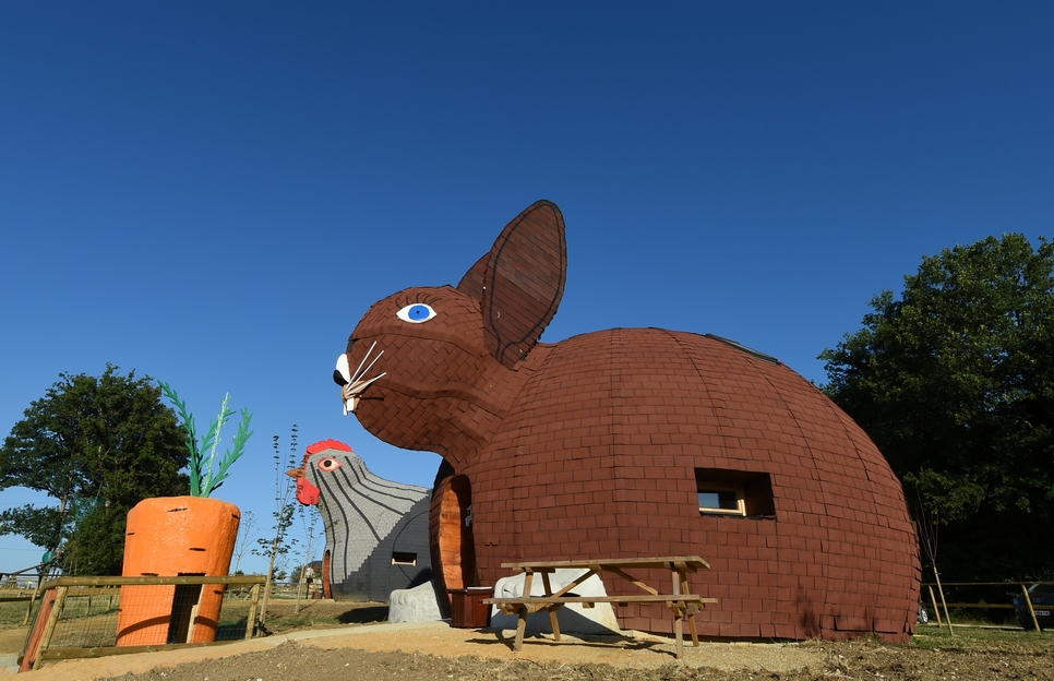Maison Lapin : une expérience inclassable en Poitou-Charentes — Maison à Dienne