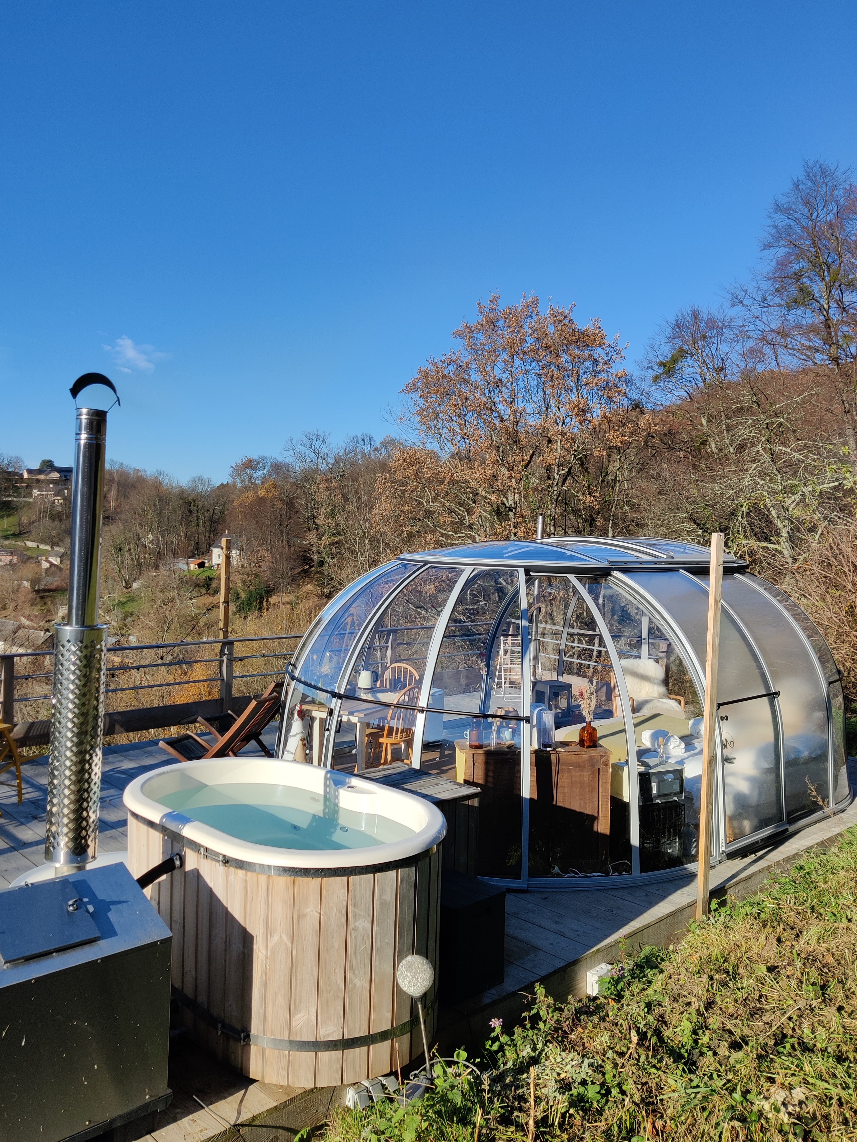 La Canopée & Spa : un dôme enchanteur au cœur des Pyrénées à Gerde — vue intérieure
