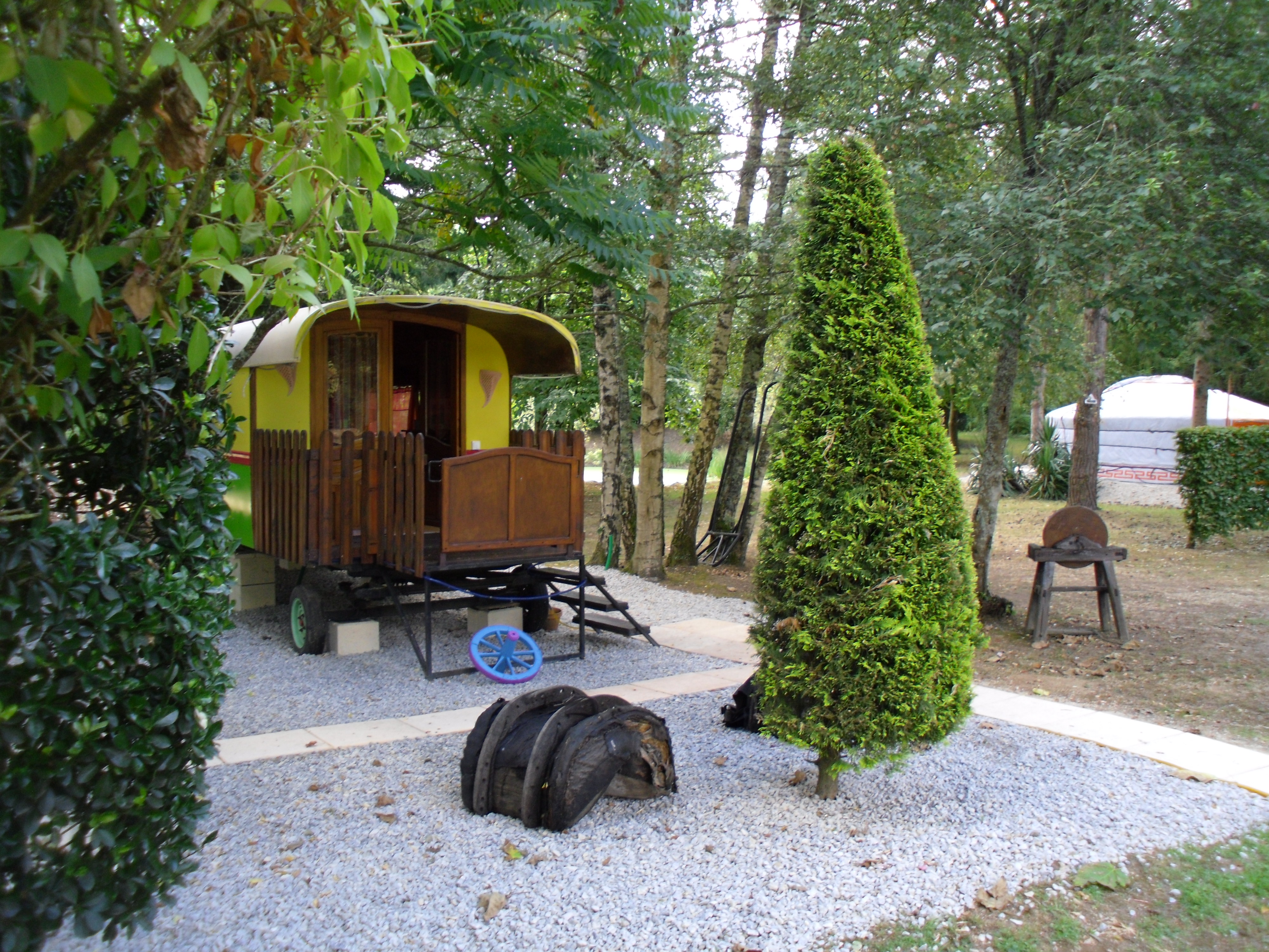 Roulotte Nino : une escapade enchantée en Pays de la Loire — Roulotte à Landeronde