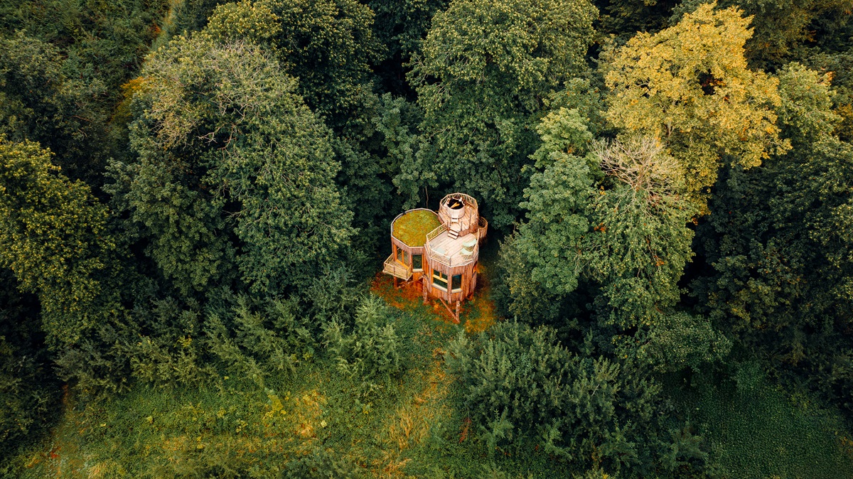Cabane Spa Plus Eclipse : une évasion dans les arbres à Raray — espace de vie