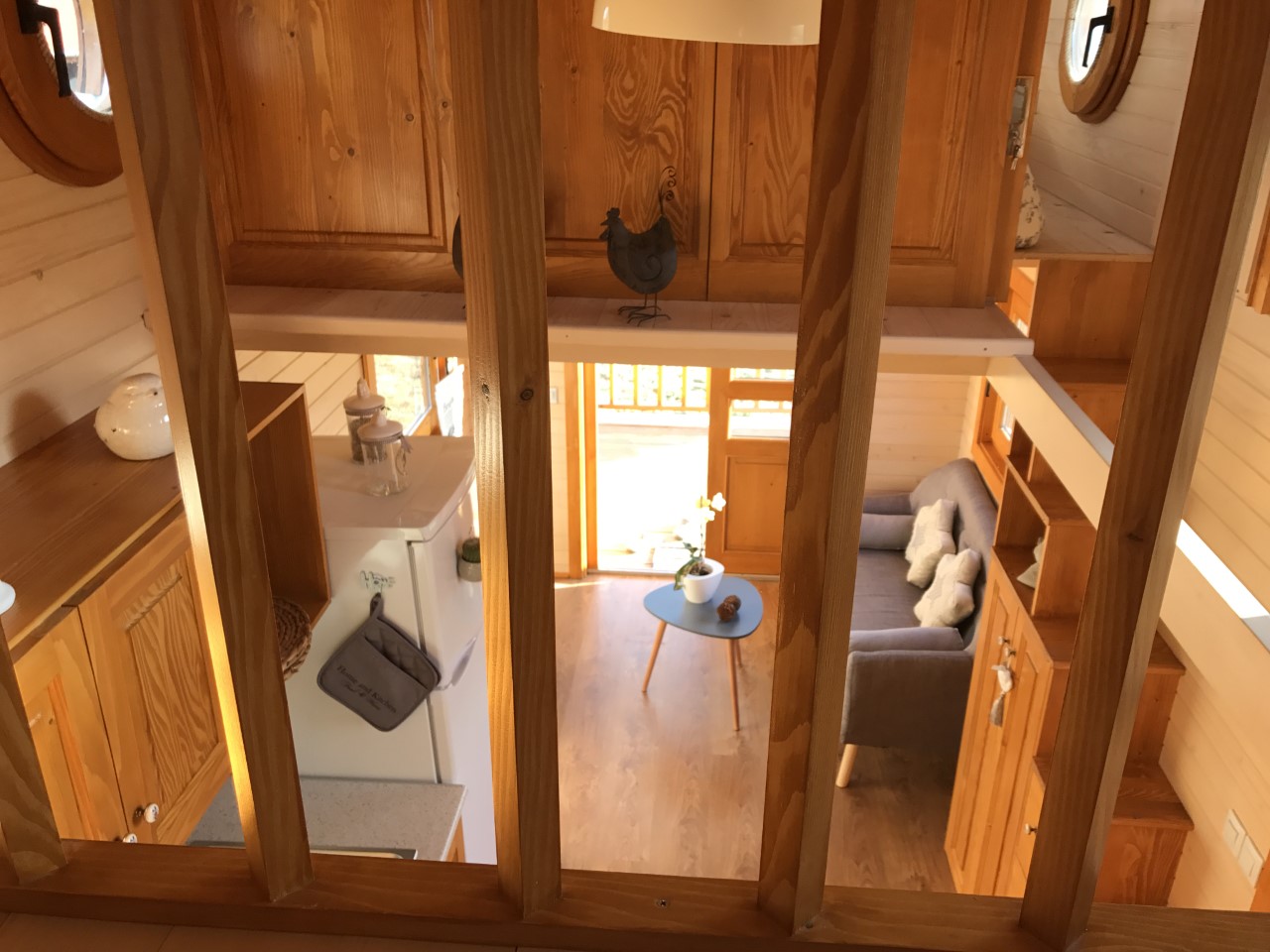 Évasion dans une tiny house avec spa en Midi-Pyrénées à Faycelles — détail architectural