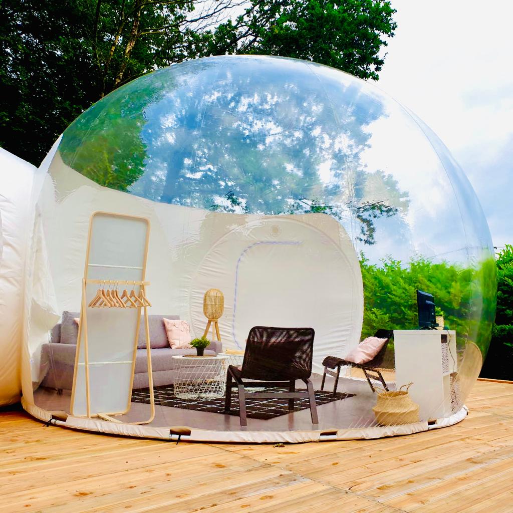 Bulle spa transparente : une nuit sous les étoiles en Normandie à Saint-Sever-Calvados — vue intérieure