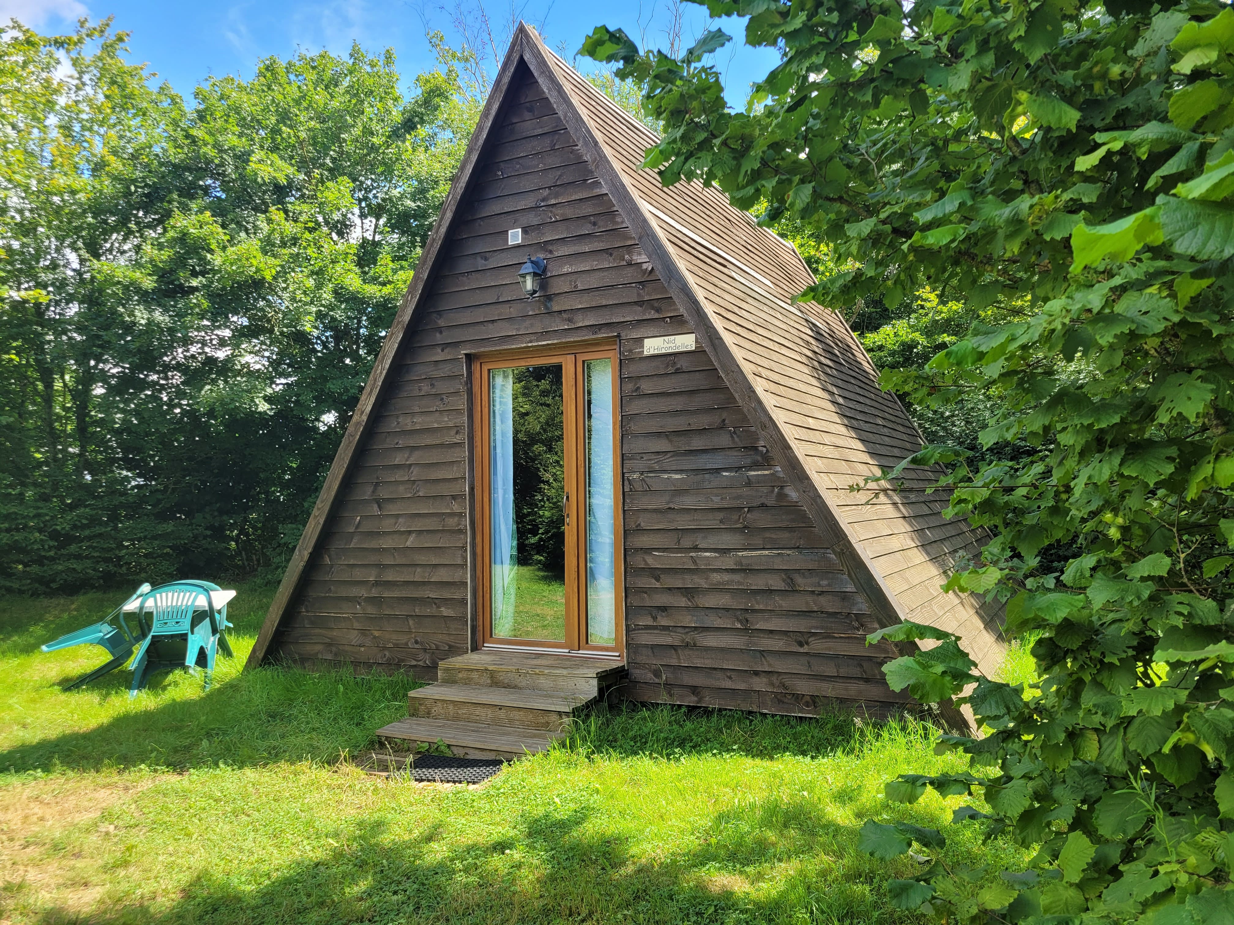 Chalet le Nid d'Hirondelle — Cabane avec spa à Haute-Marne
