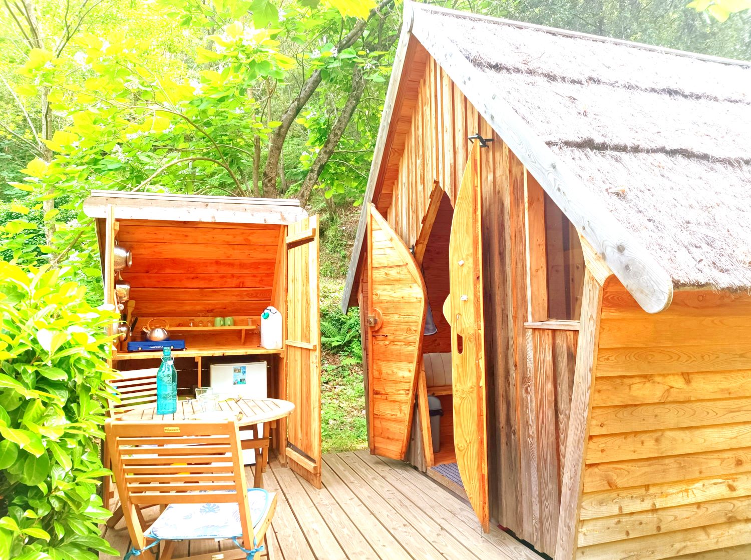 Mini cabane châtaigne Figarette : une évasion en pleine nature — Cabane à Peyremale