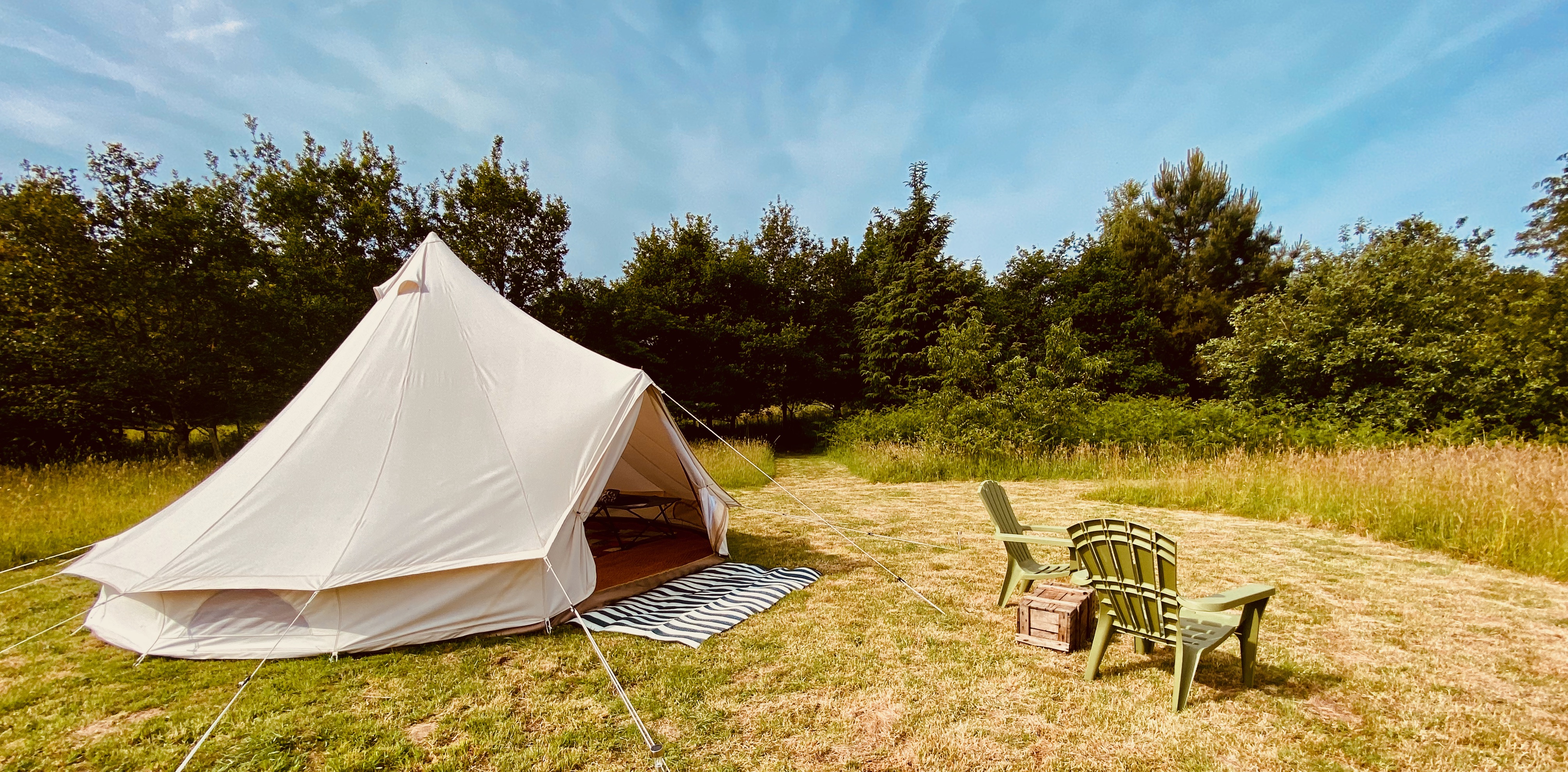 Sunny Lodge : une expérience immersive en pleine nature à Saint Nicolas De Redon — vue intérieure