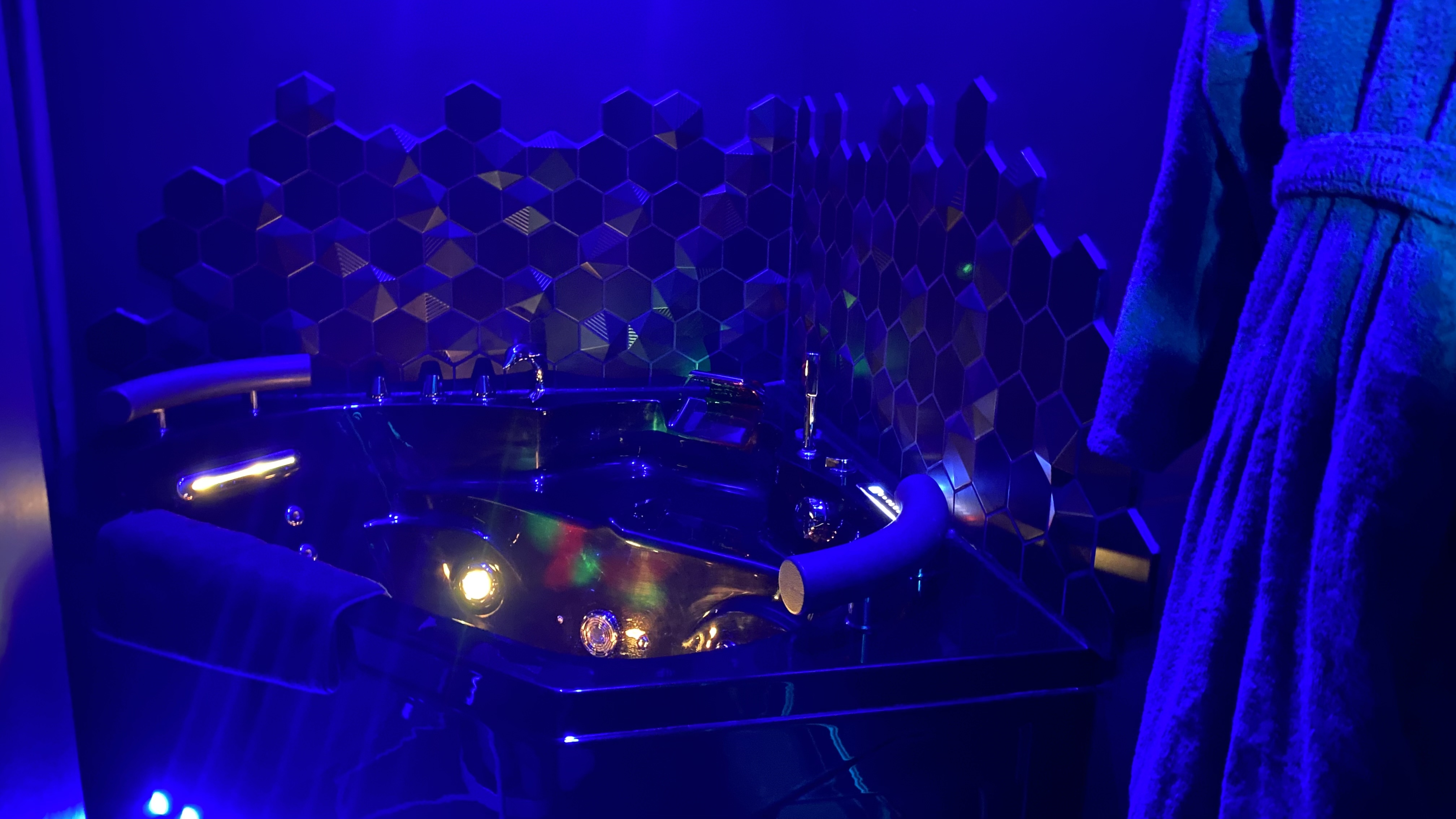 Dormez sous la Lune Bleue — Chambre à thème immersive à Roanne à Roanne — espace de vie