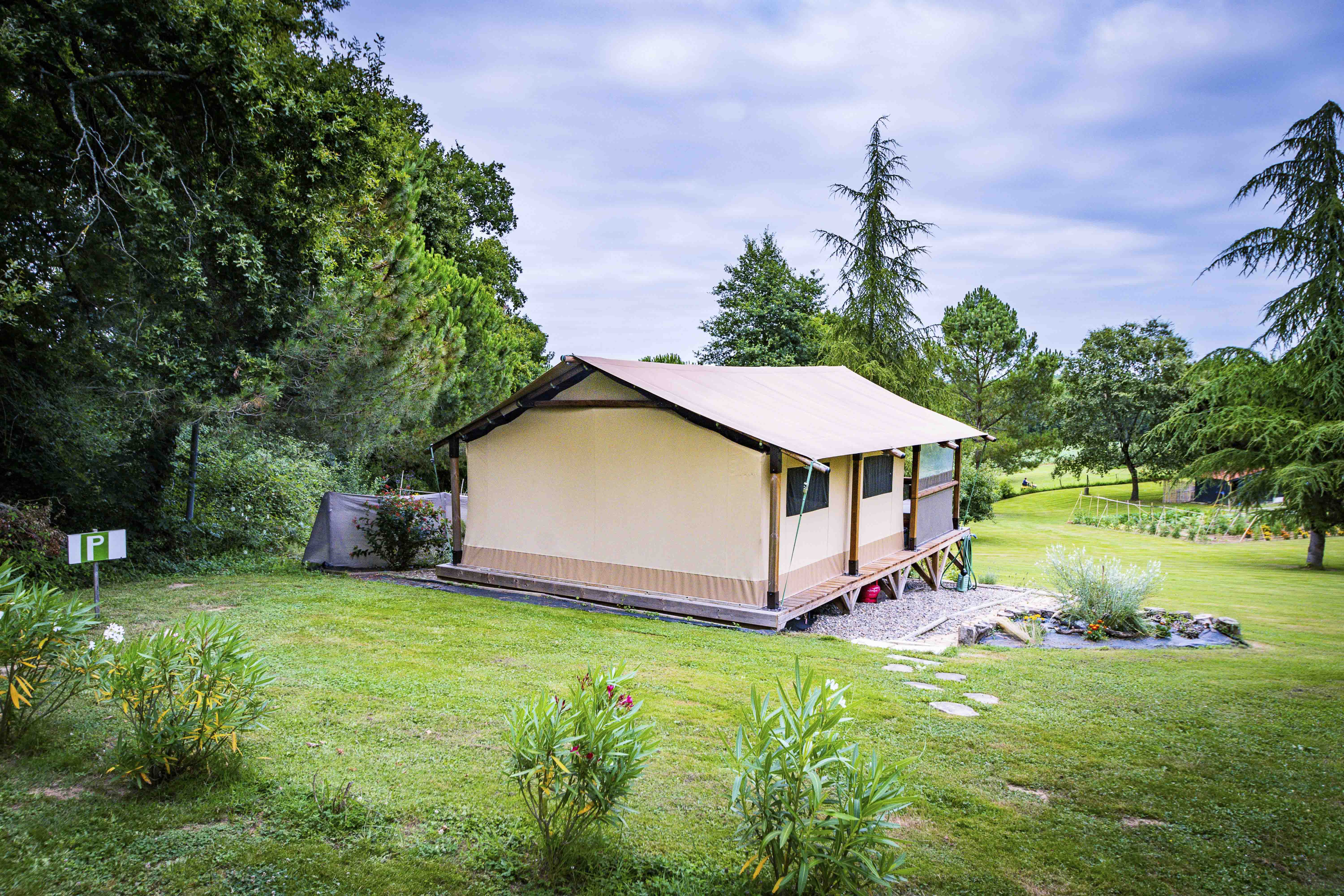 Vivez l'expérience d'un lodge safari au cœur des Midi-Pyrénées à Manciet — cuisine