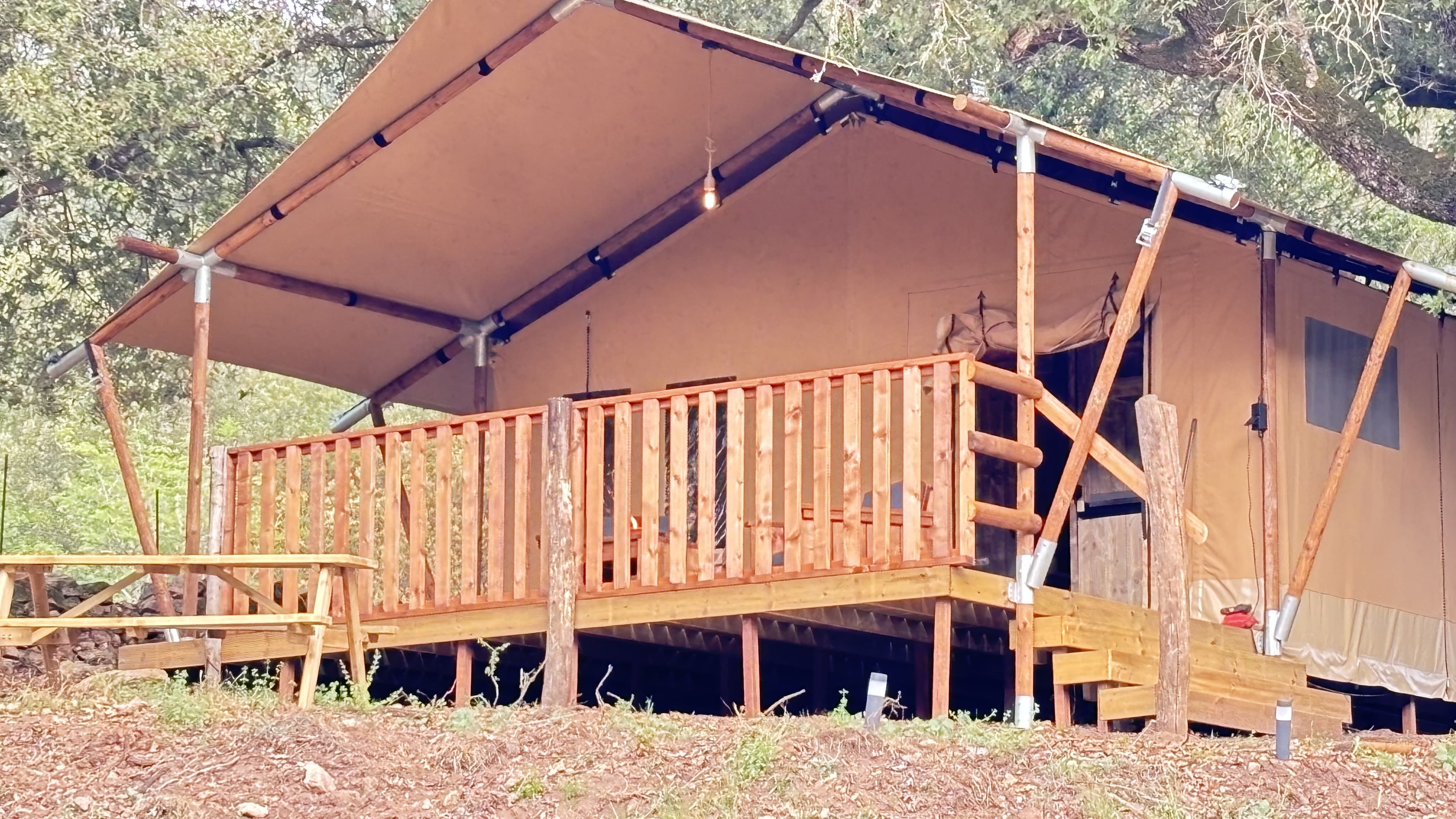 SAPPARA — Tente avec vue panoramique à Olivese (Corse-du-Sud) à Olivese — espace de vie