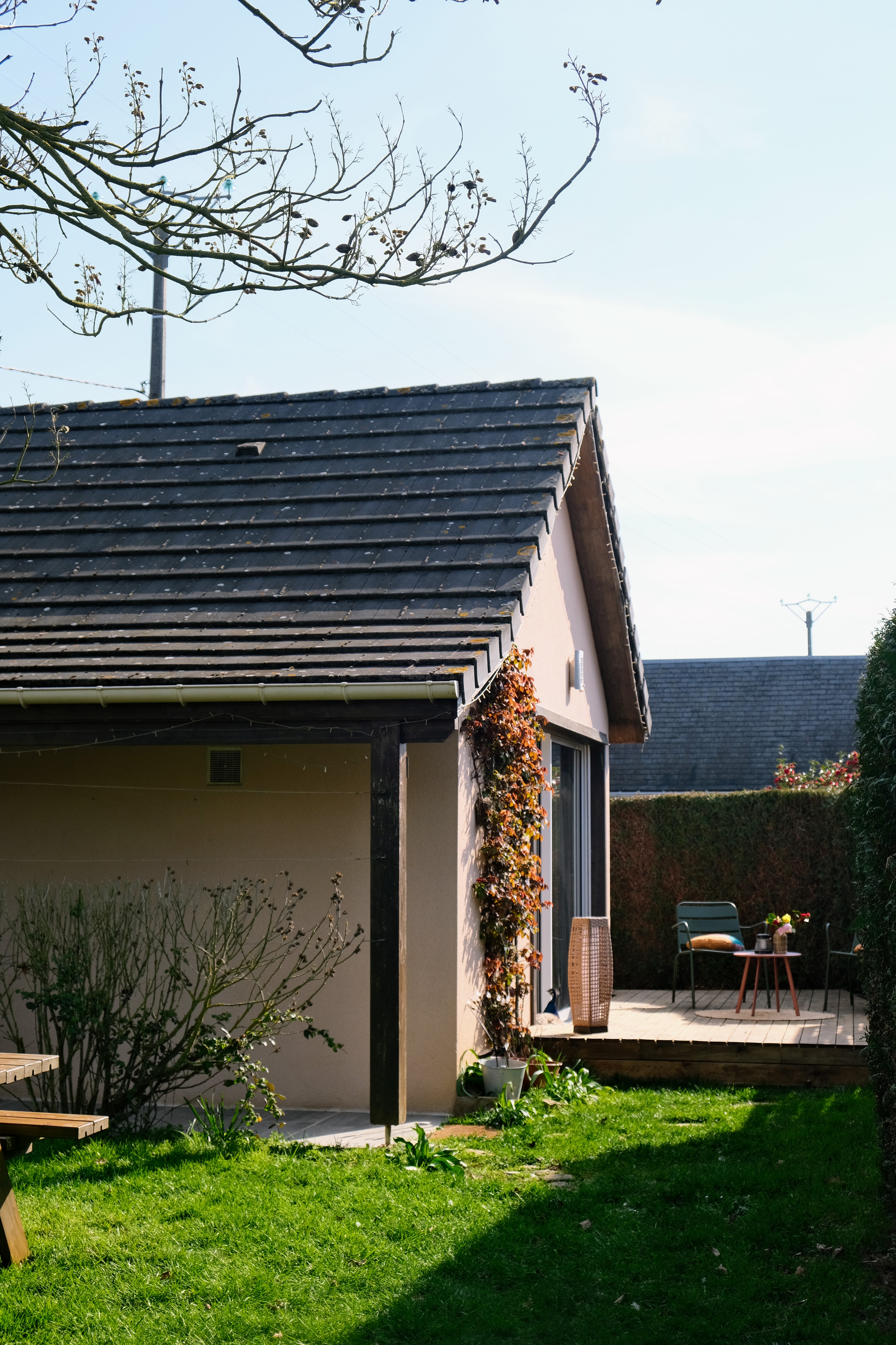 Studio avec étang — Maison insolite Nature & calme à 1h30 de Paris à Mesnil-Rousset — espace de vie
