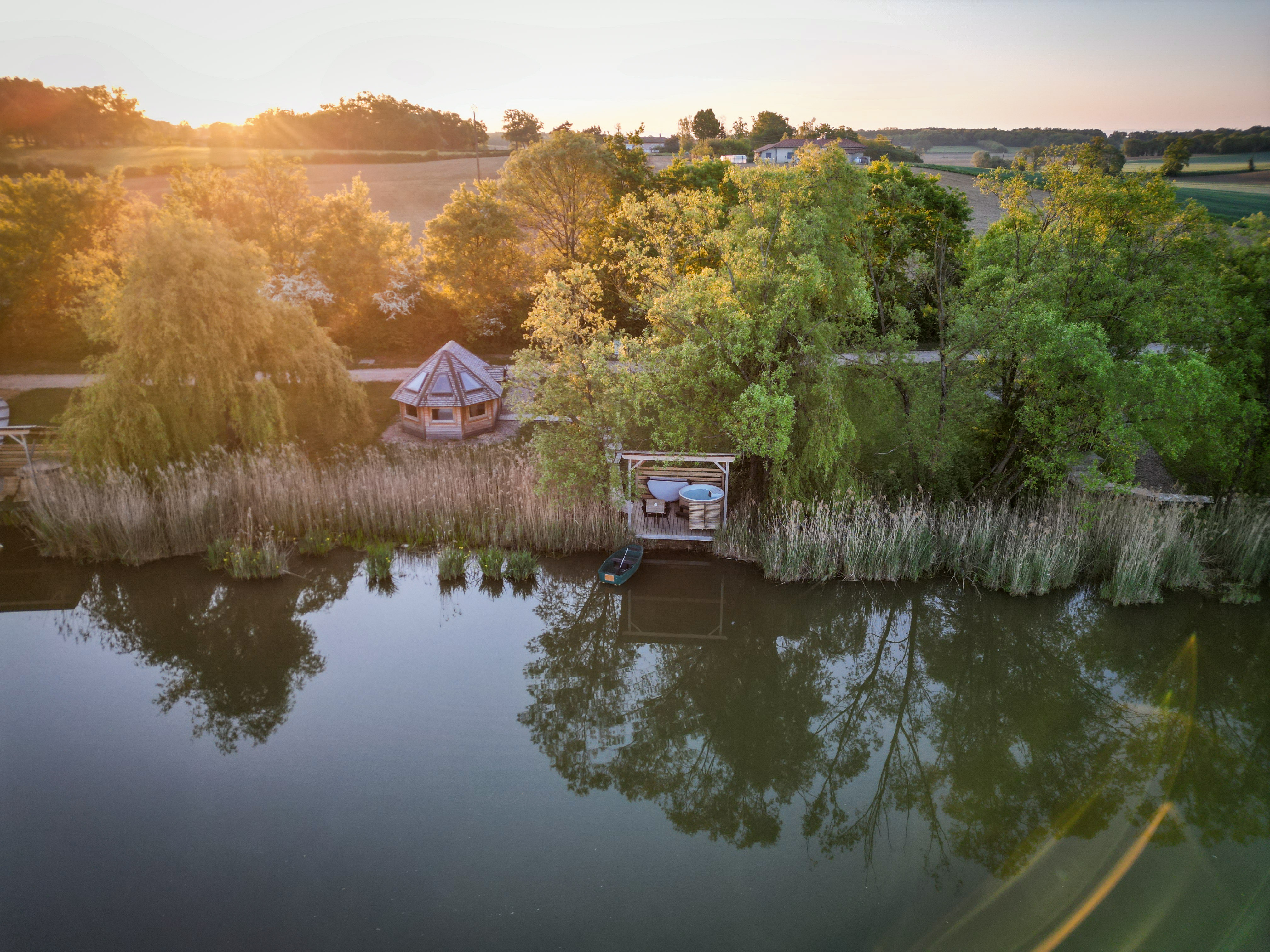 Cabane Boréalis — Cabane avec jacuzzi privatif à Ain à Meillonnas — vue intérieure