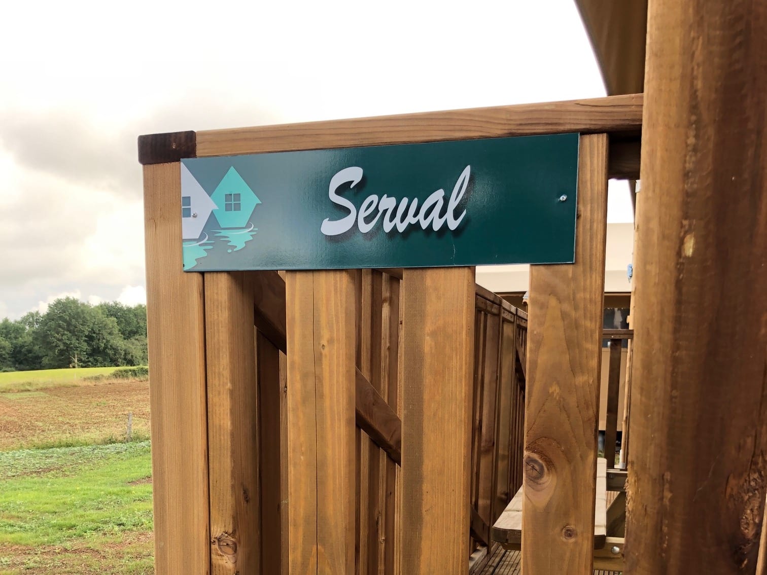 Lodge Serval : une expérience safari au cœur de la nature à Pressac — espace de vie