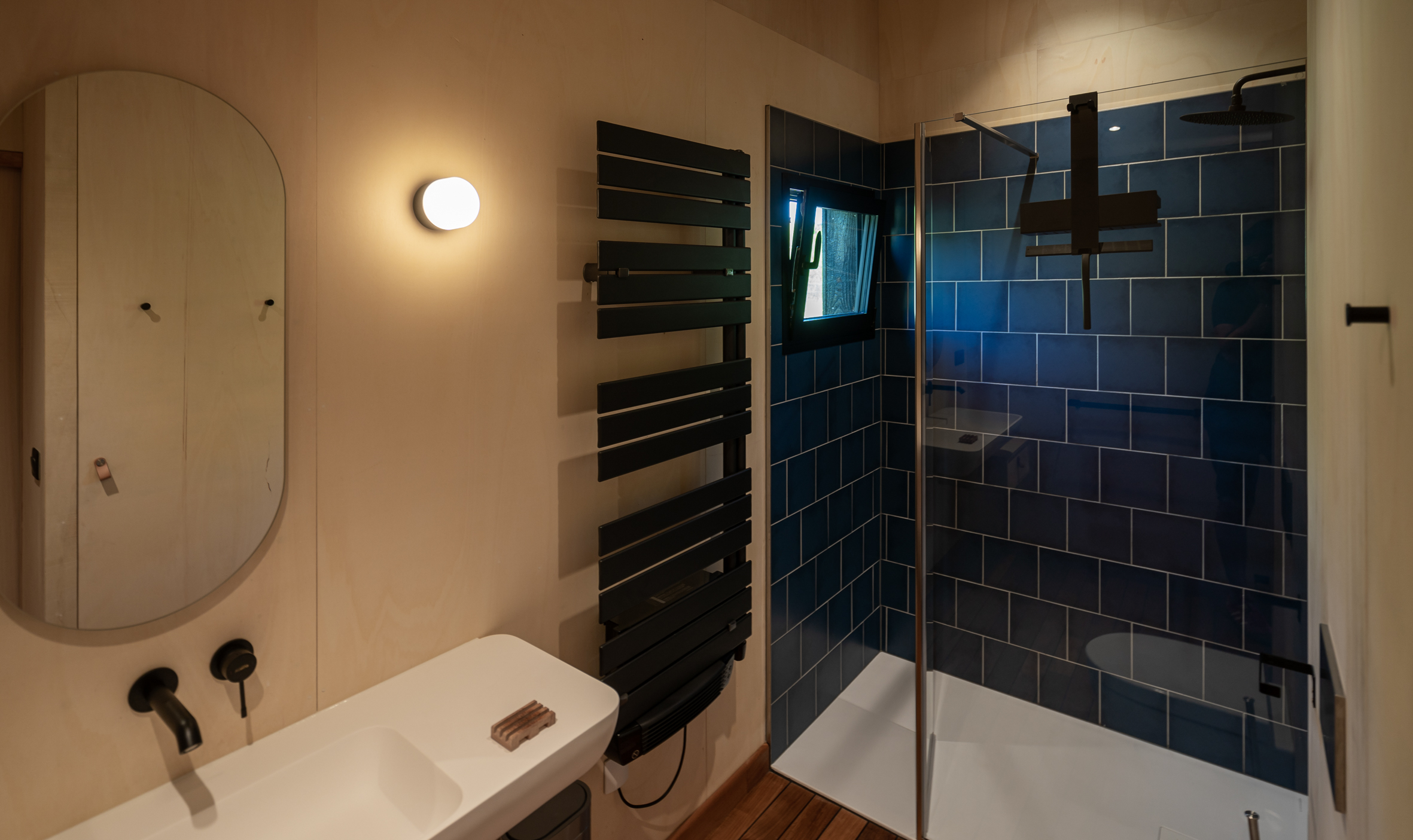 KOKONI - La Cabane KOKO — Cabane avec spa privatisable à Pyrénées-Atlantiques à Pau — détail architectural