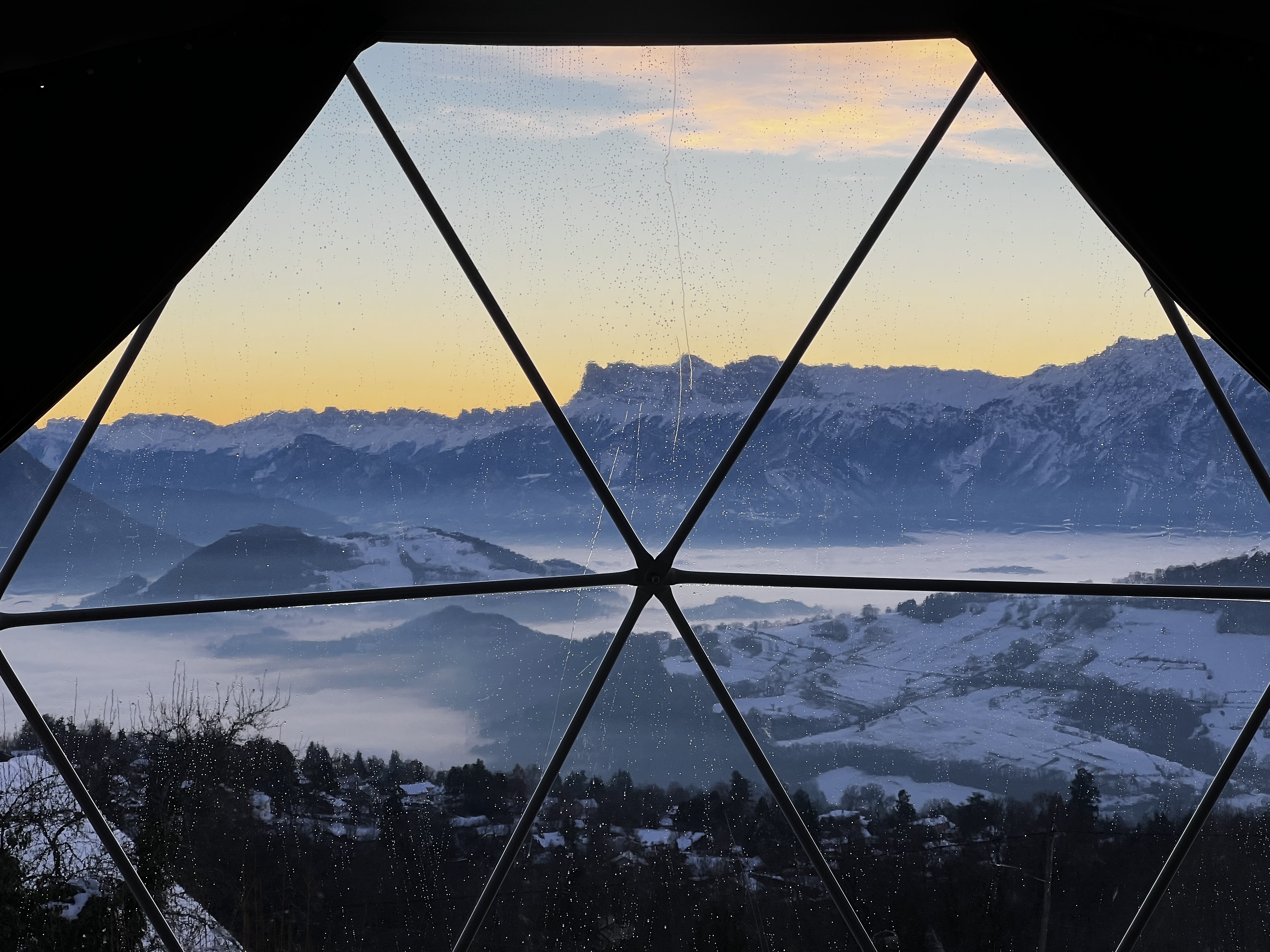 Cocoon et spa privatif — Dôme avec vue panoramique à l'Isère