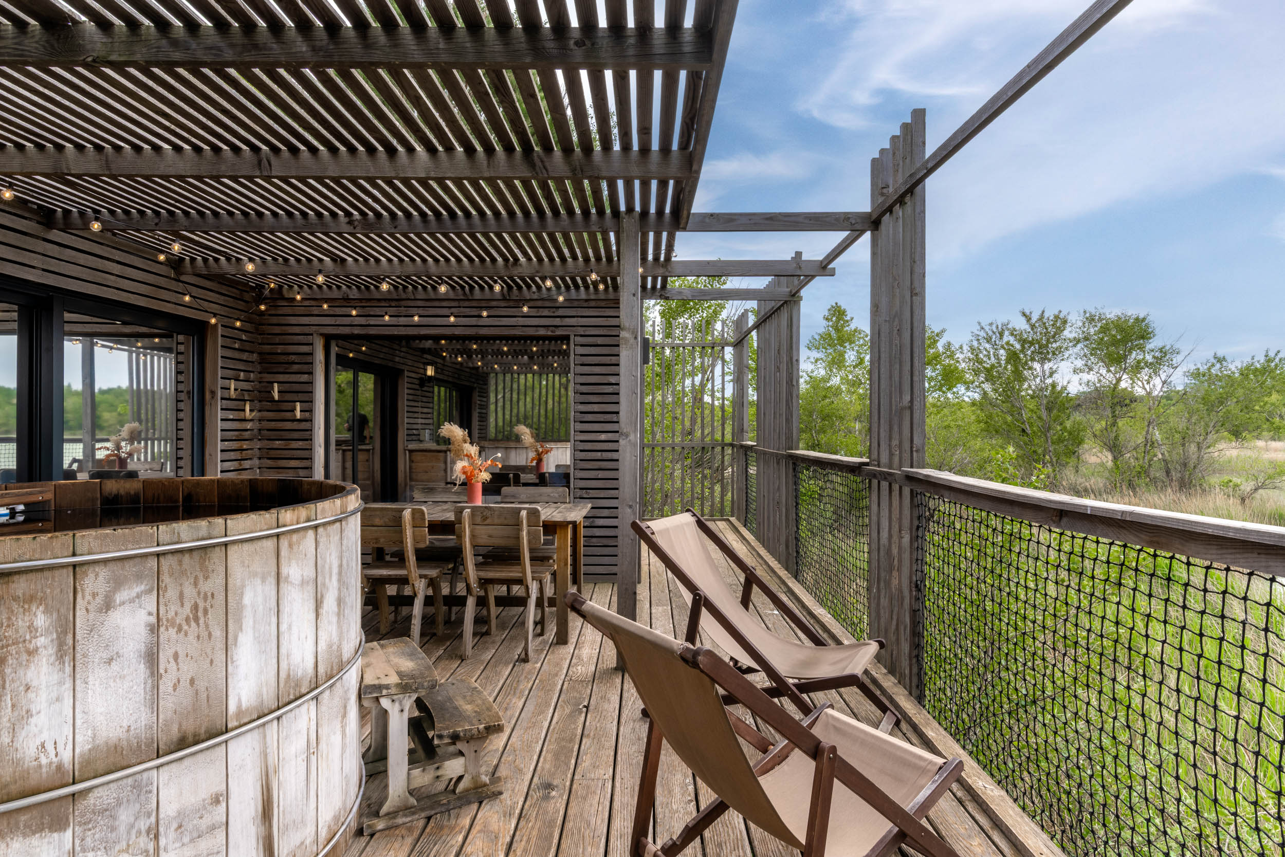 Cabane Spa Innocence : une expérience suspendue en pleine nature à Sorgues — espace de vie