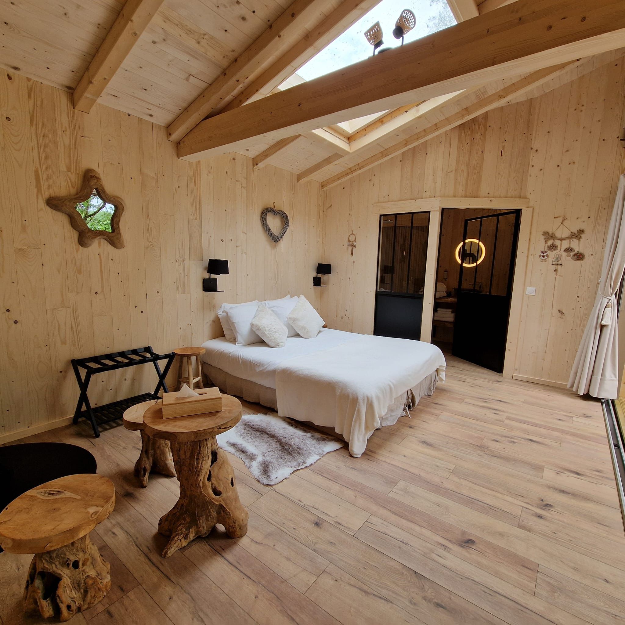 Évasion en cabane spa : un cocon suspendu en Picardie à Rosoy-En-Multien — environnement naturel