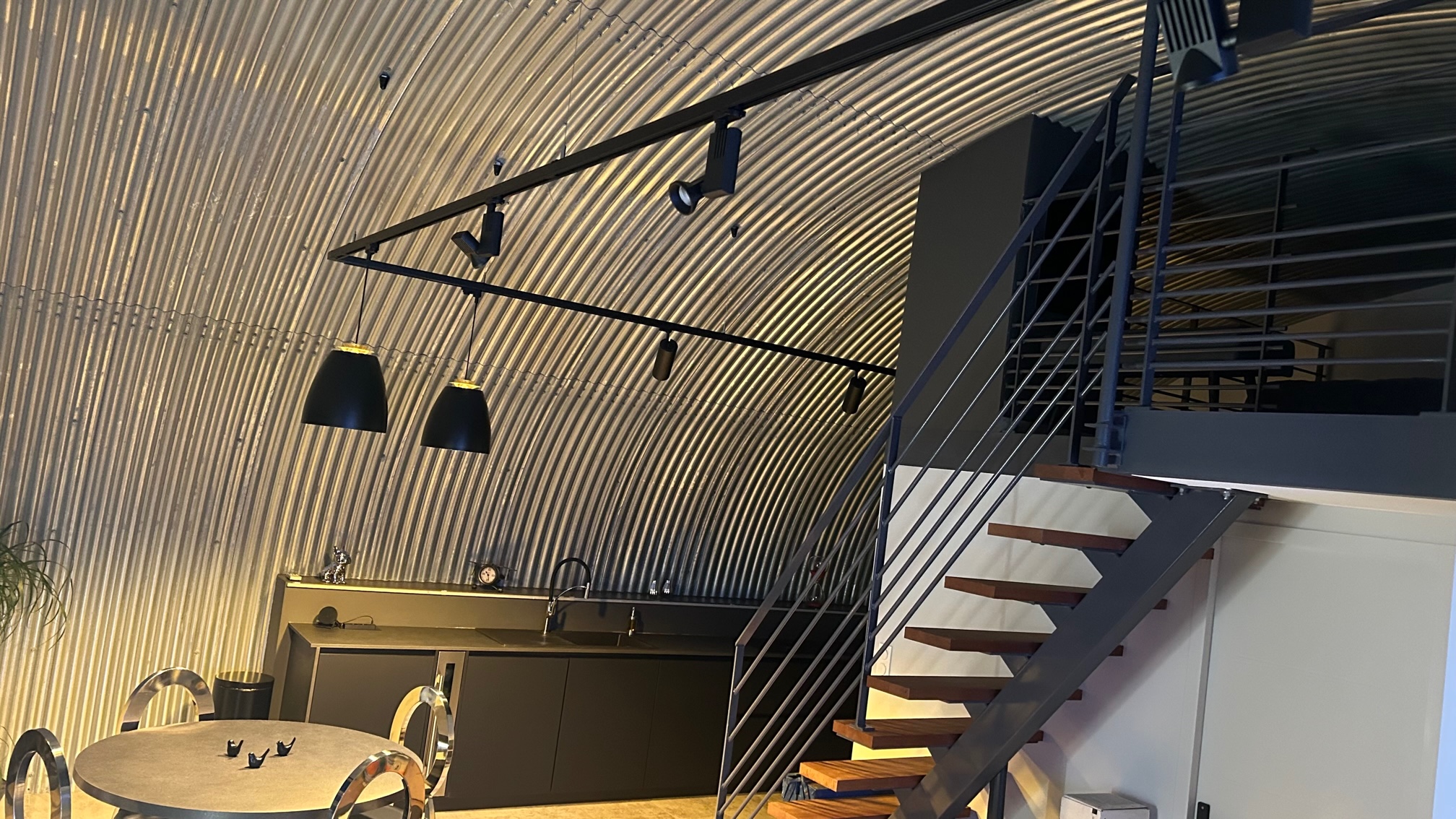 V.I.P Refuge - Lagon & Spa : une expérience inclassable à Le Vignon-En-Quercy — détail architectural