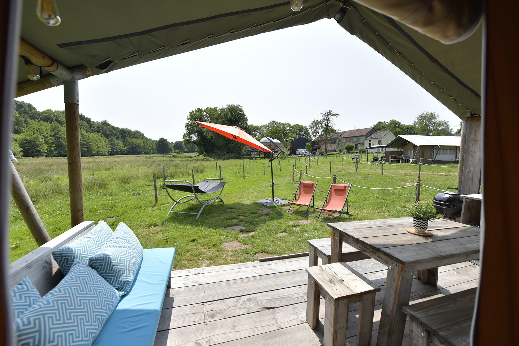 Le lodge de la Chouette : une expérience immersive en pleine nature à Quarré-Les-Tombes — cuisine