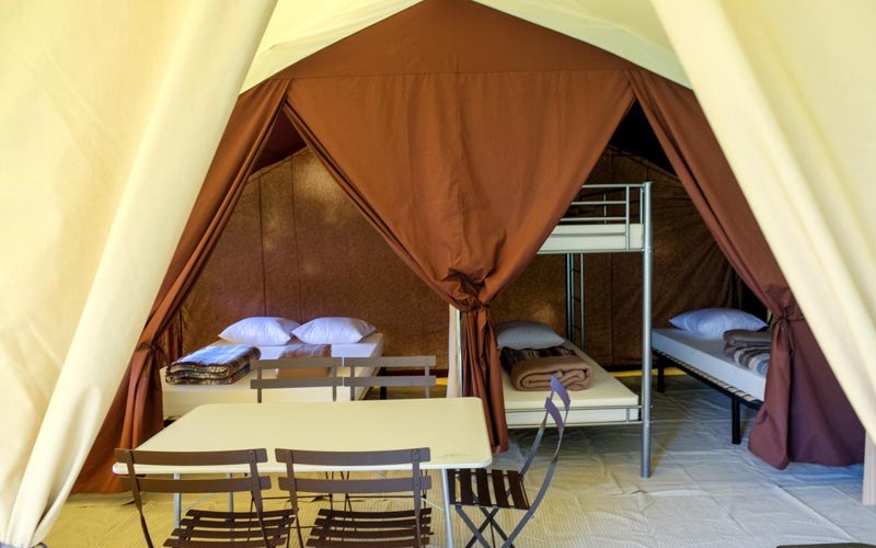 Tente Classic 5 — Confort et espace à Noirmoutier en Vendée à Saint-Genis-Les-Ollières — salle de bain