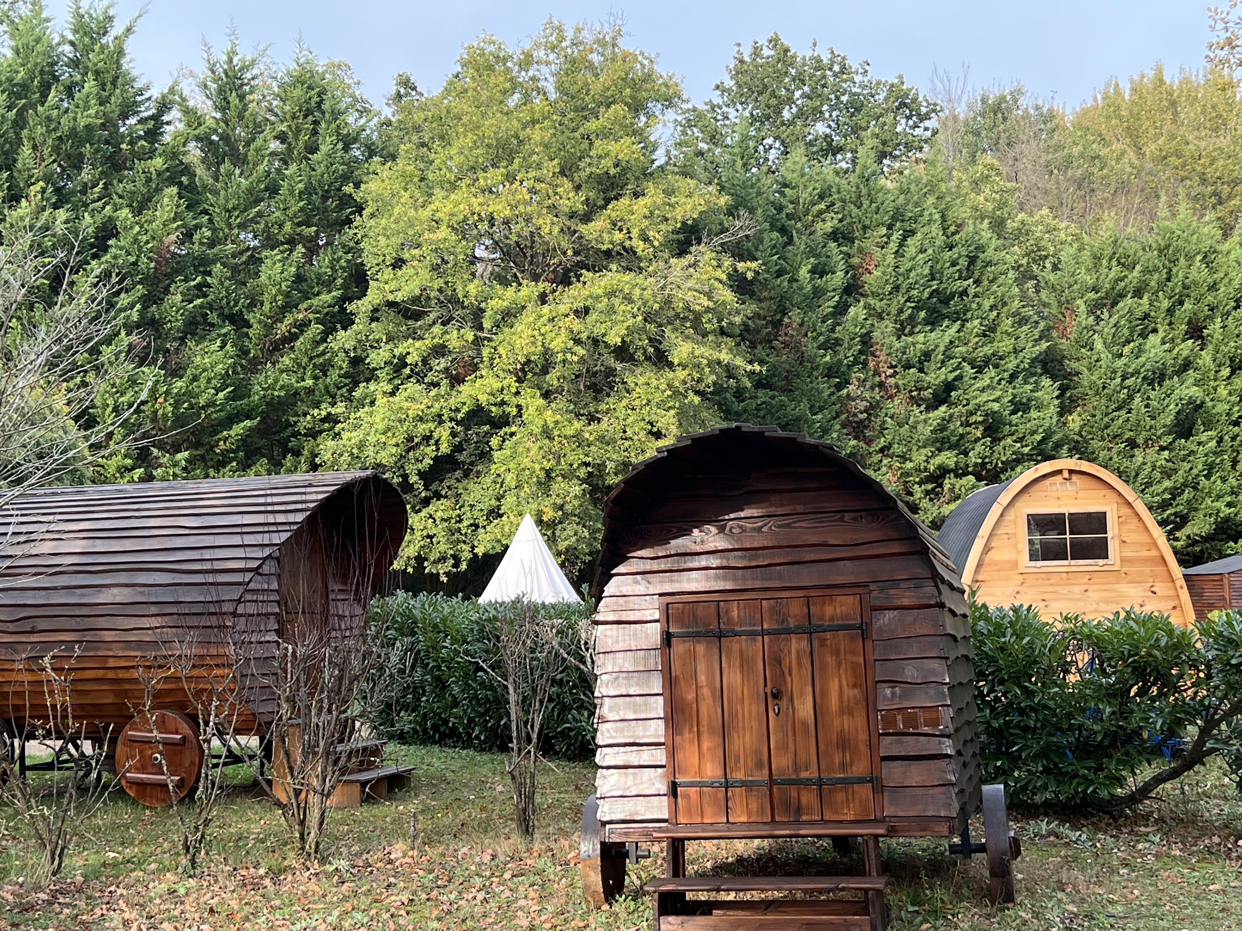 Roulotte Mozart : une expérience unique en Île-de-France à Bagneaux-Sur-Loing — espace de vie