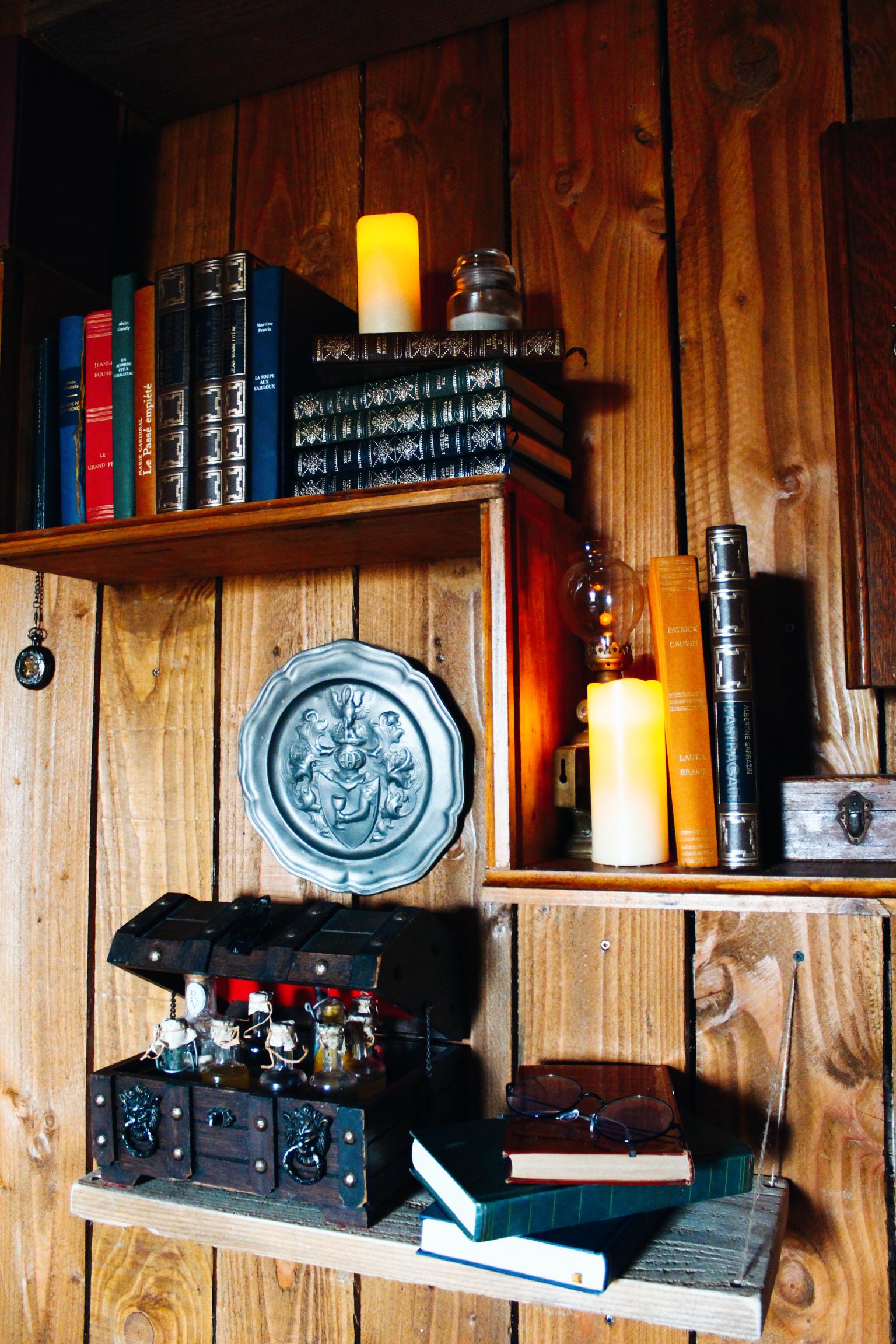 Le Placard du sorcier — Chambre à thème avec spa à Rhône à Sarcey — salle de bain