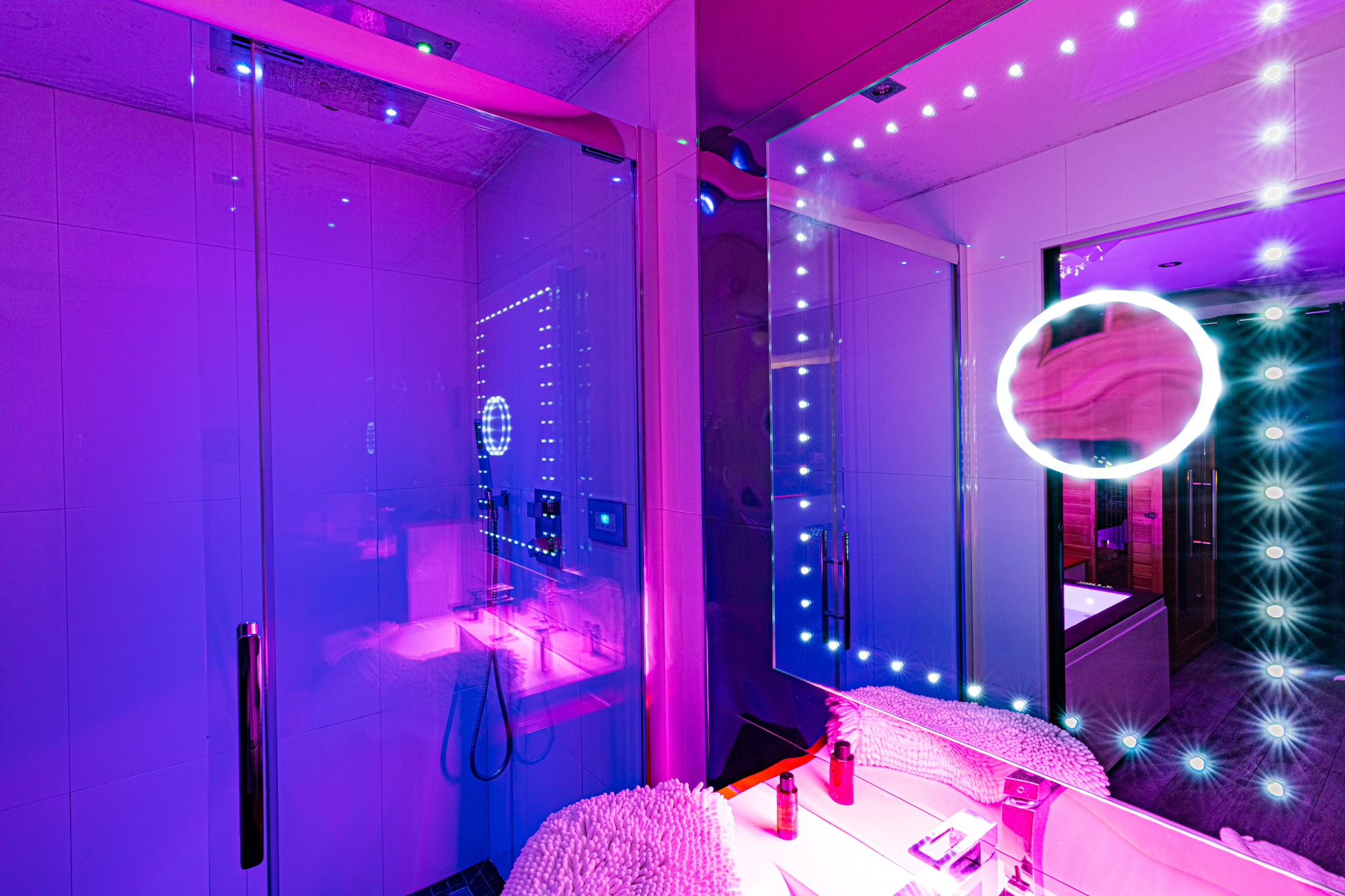 Glam Appart Spa Love you ciel étoilé — Appartement avec spa à Dijon à Dijon — chambre