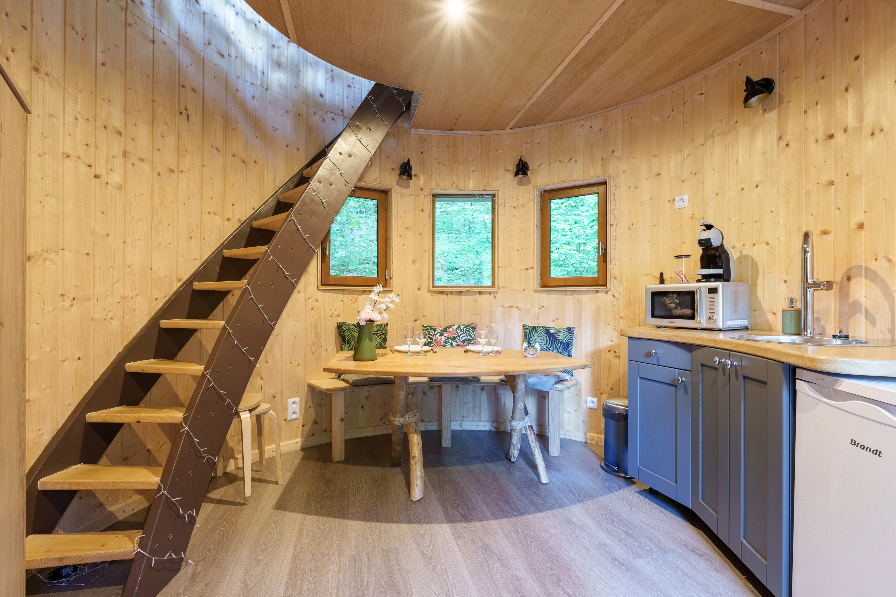 Lodge Spa Sirus — Expérience unique avec spa à Haute-Marne à Narcy — détail architectural